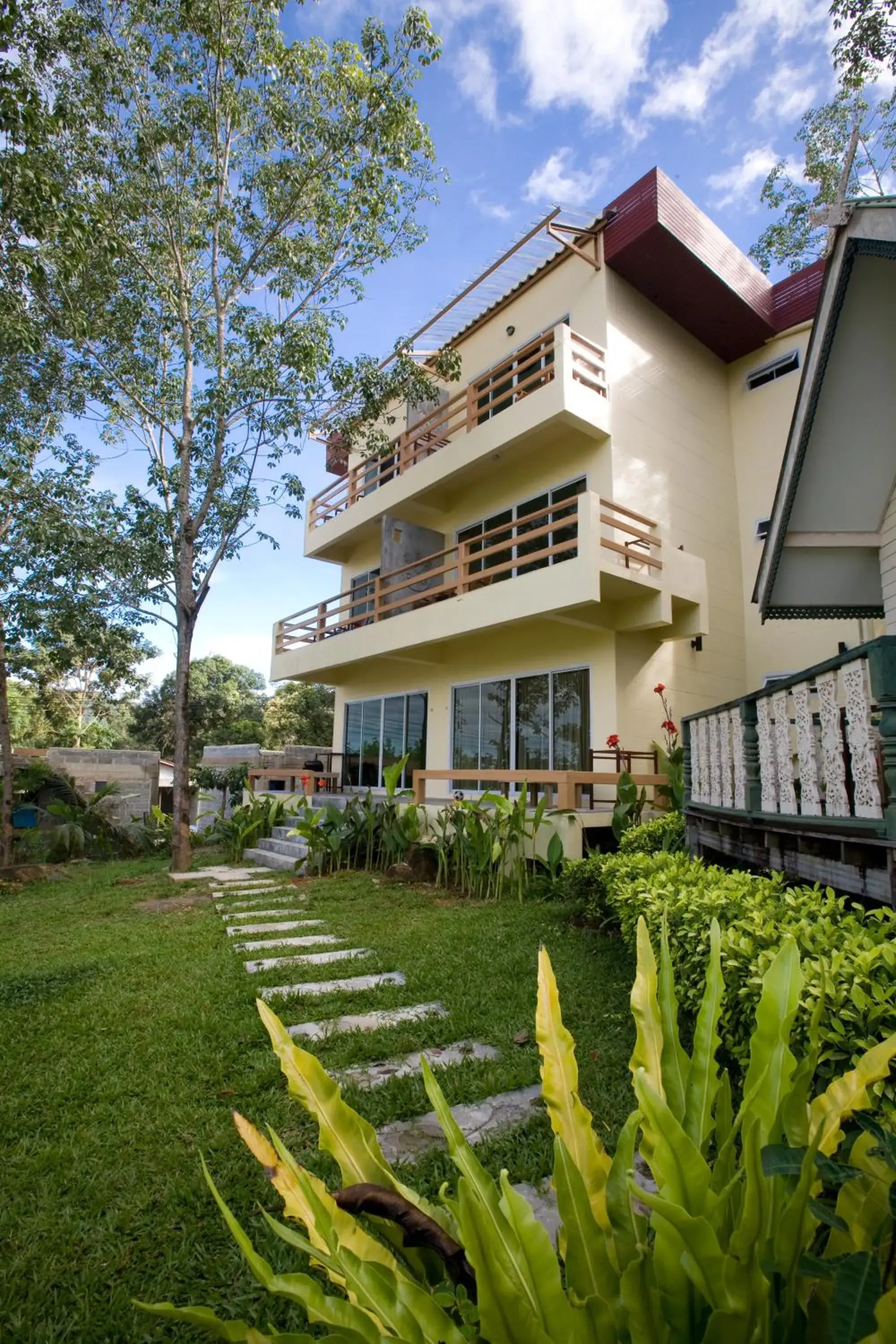 Facade/entrance in Para Resort Facade/entrance in Para Resort