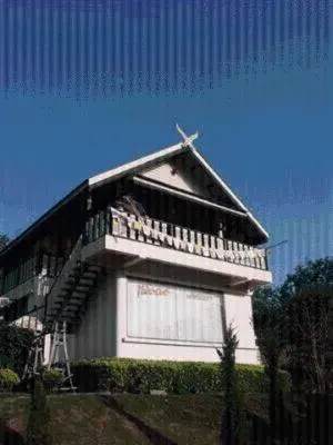 Facade/entrance in Para Resort Facade/entrance in Para Resort