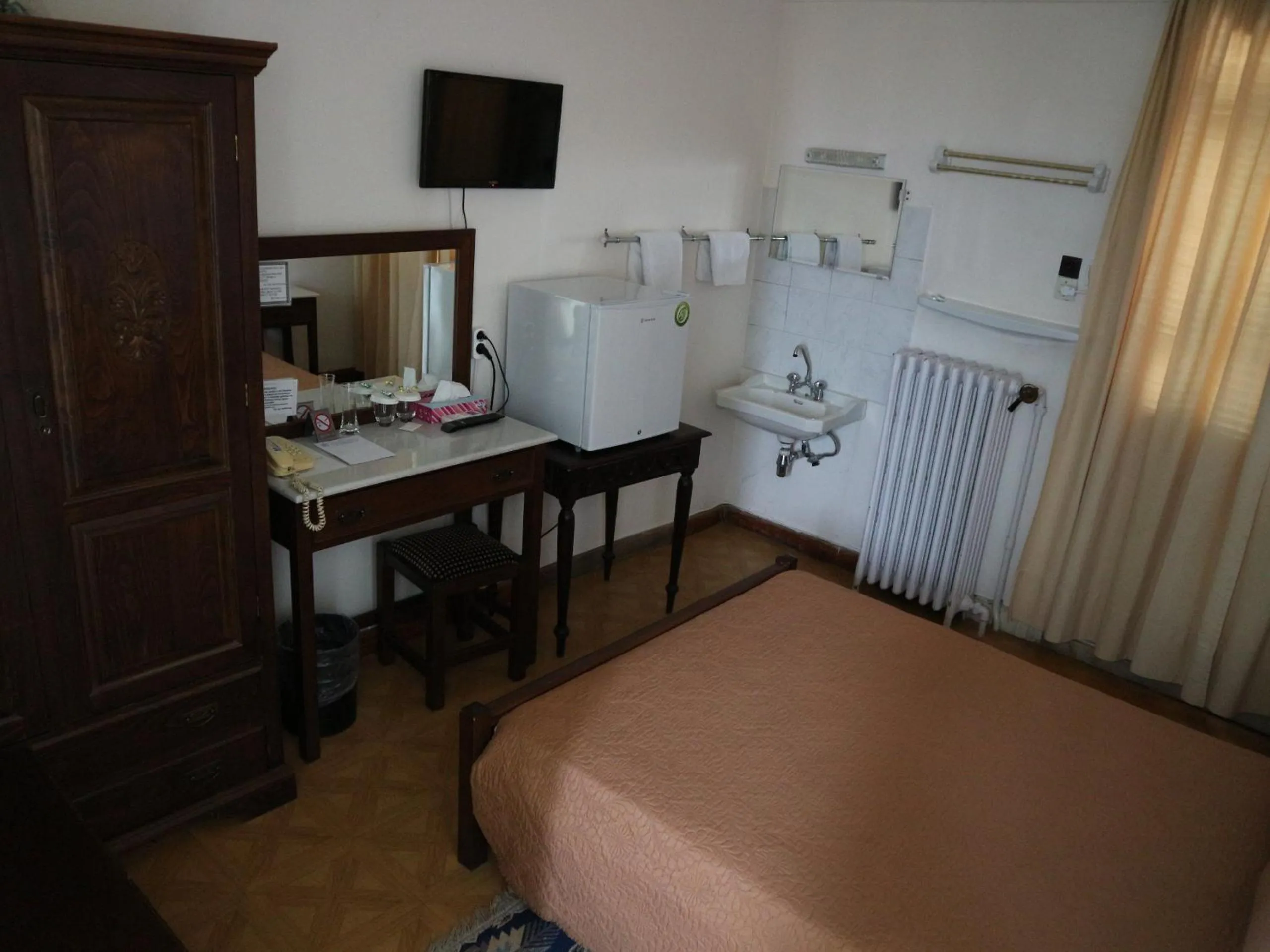 Bed in Acropolis House