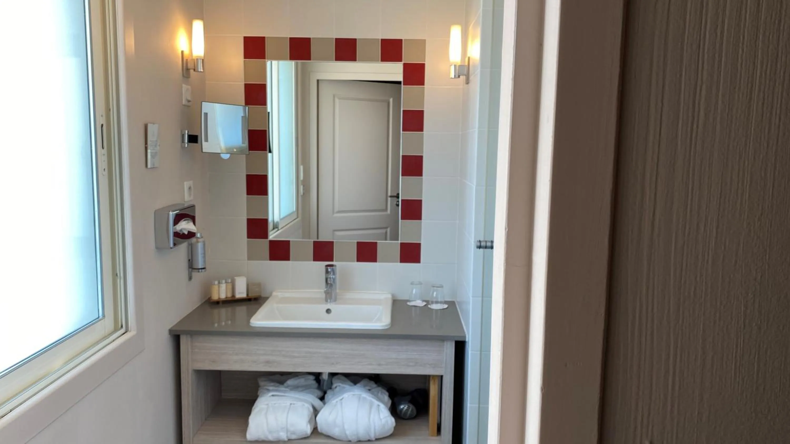 Shower in Hôtel La Réserve