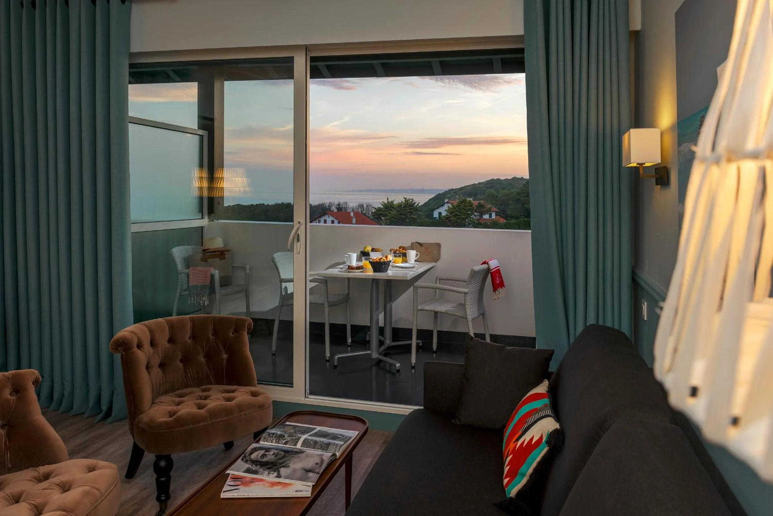 Balcony/Terrace in Hôtel La Réserve