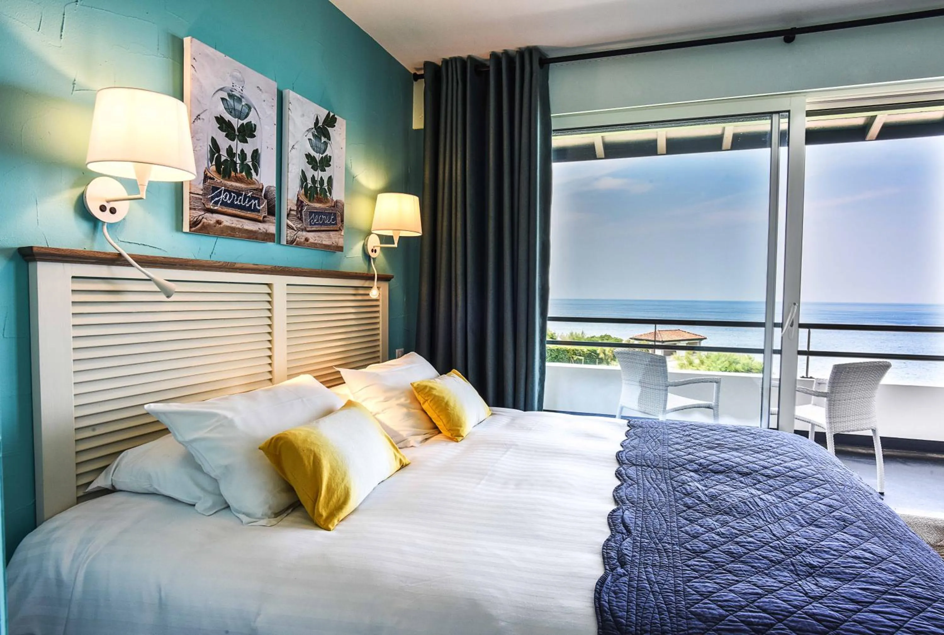 Balcony/Terrace in Hôtel La Réserve