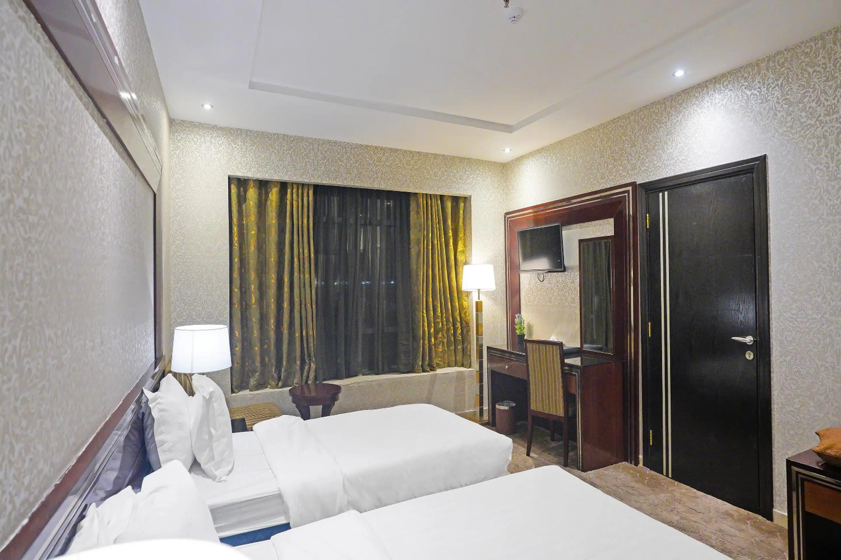 Photo of the whole room in Garden Palace Hotel