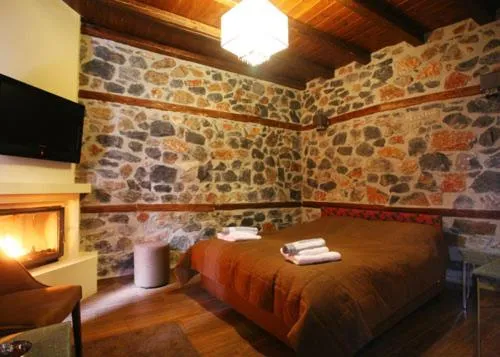 Photo of the whole room, Bed in Gioras Hotel