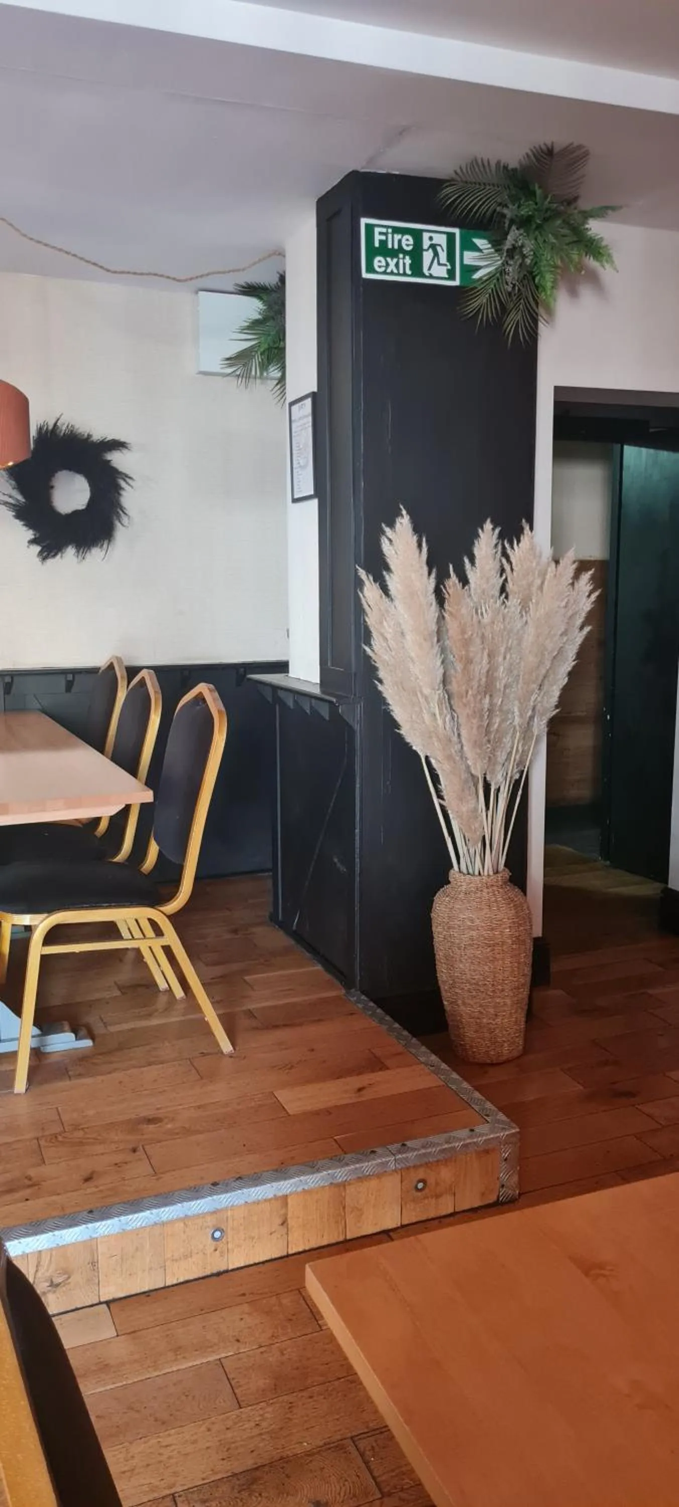 Seating area in The Bear On The Square