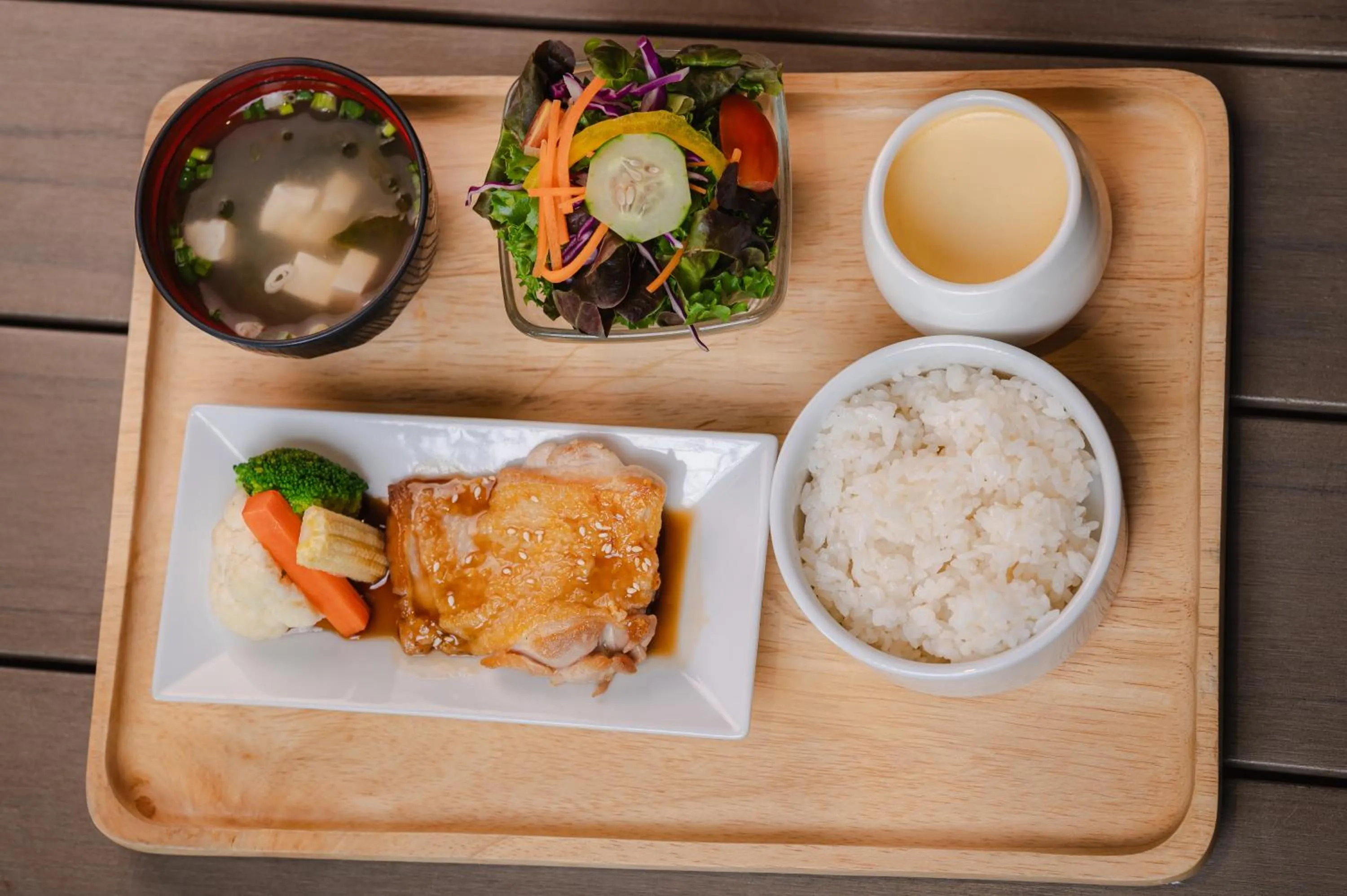 Food and drinks in TUI BLUE Maduzi Hotel Bangkok