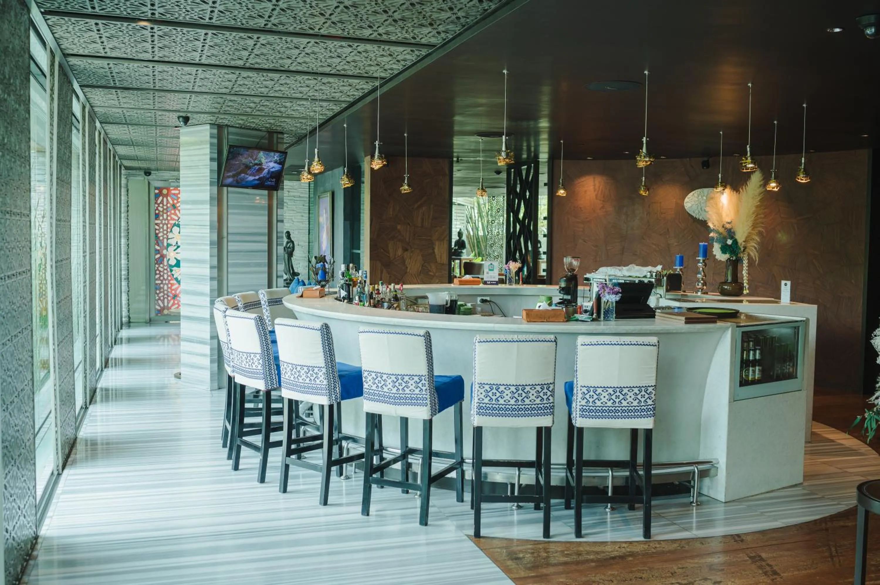 Lounge or bar in TUI BLUE Maduzi Hotel Bangkok