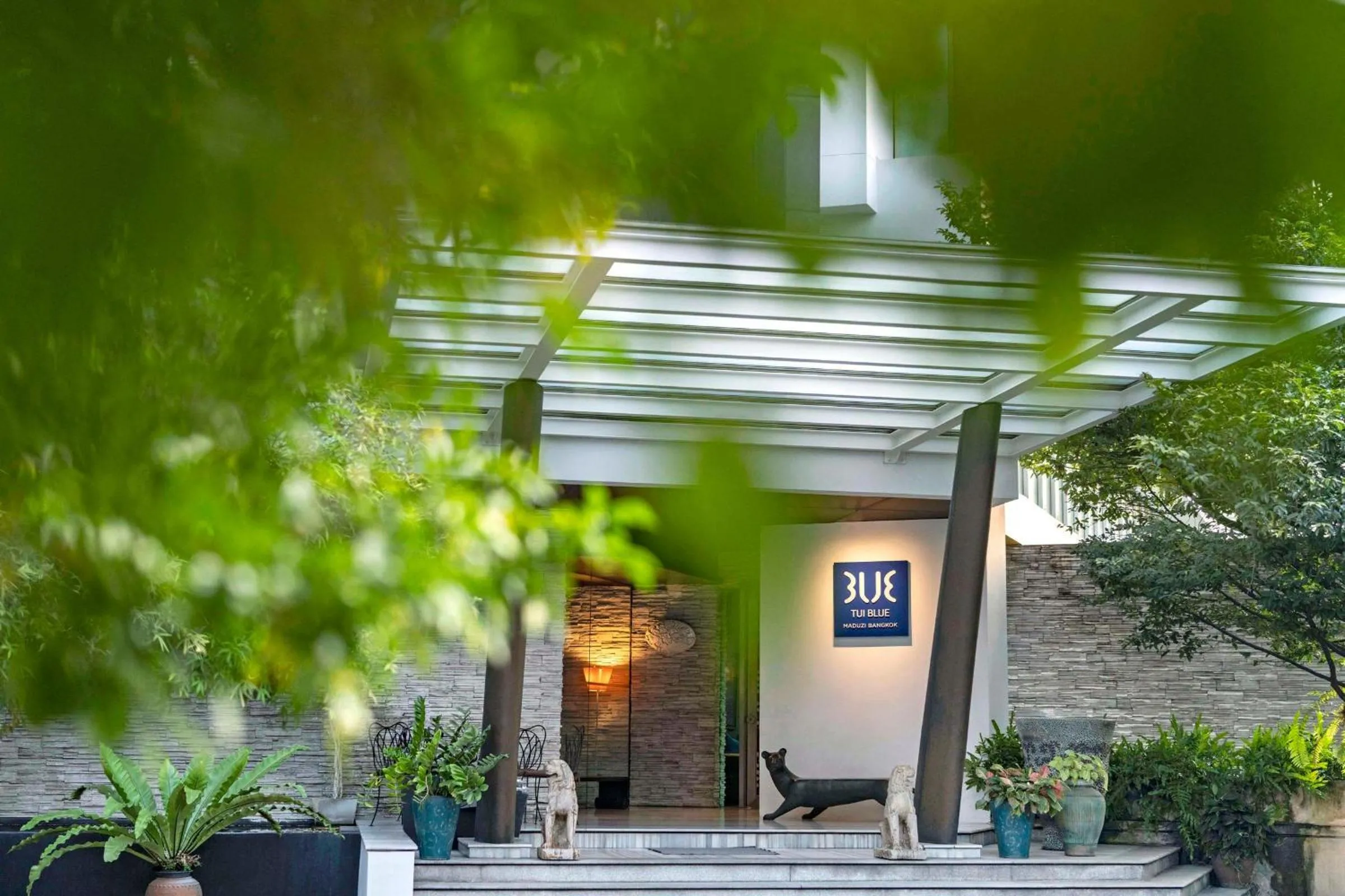 Facade/entrance in TUI BLUE Maduzi Hotel Bangkok