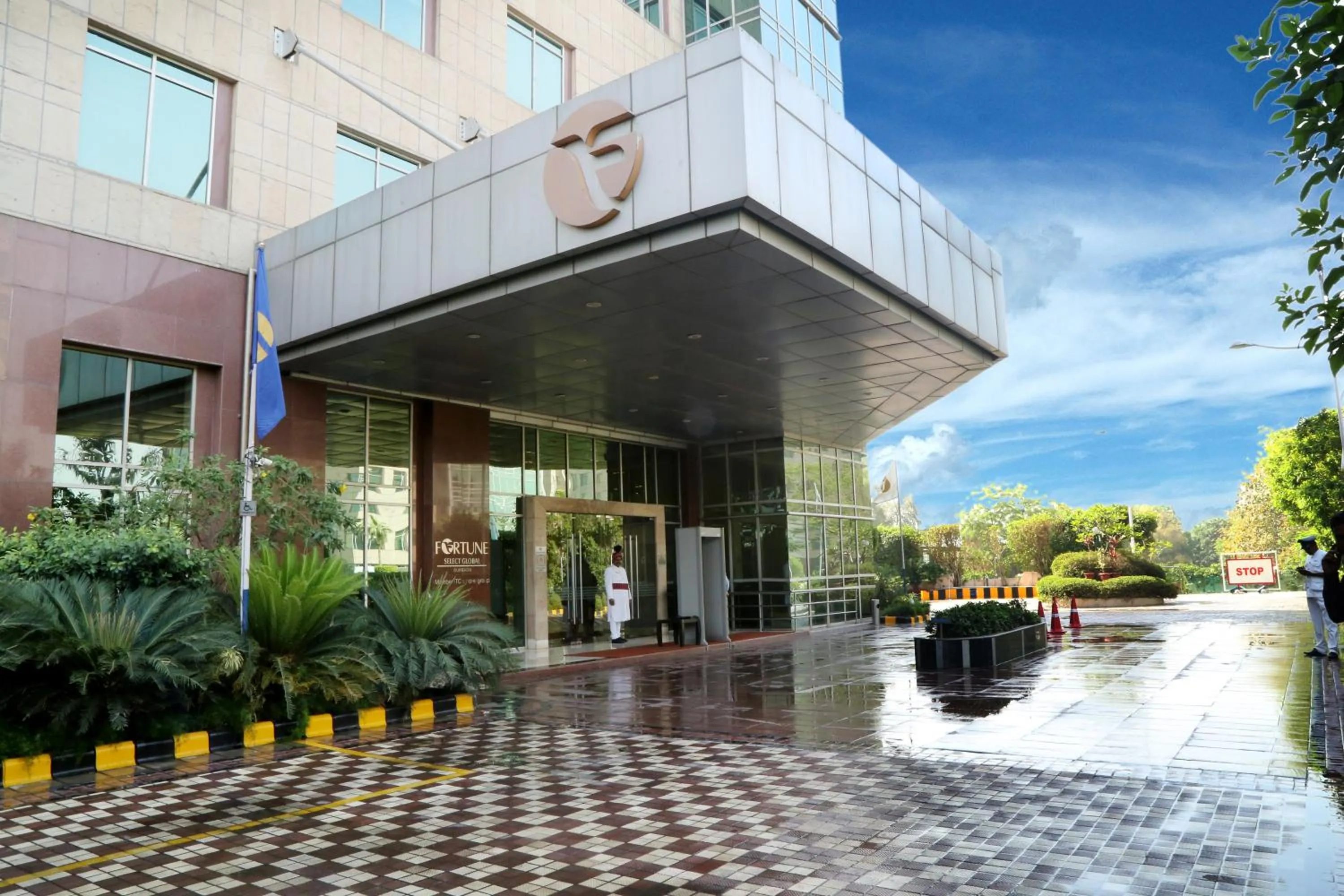 Facade/entrance in Fortune Select Global, Gurugram - Member ITC Hotels' Group