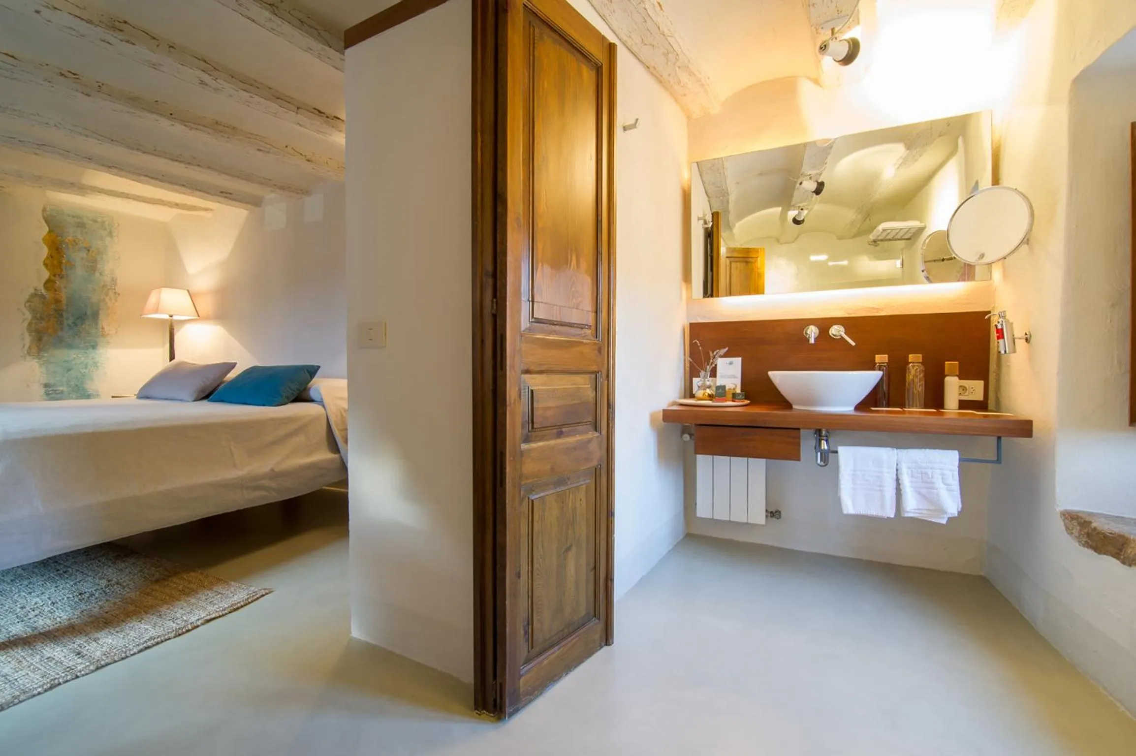 Photo of the whole room, Bed in Hotel del Teatre - Adults Only