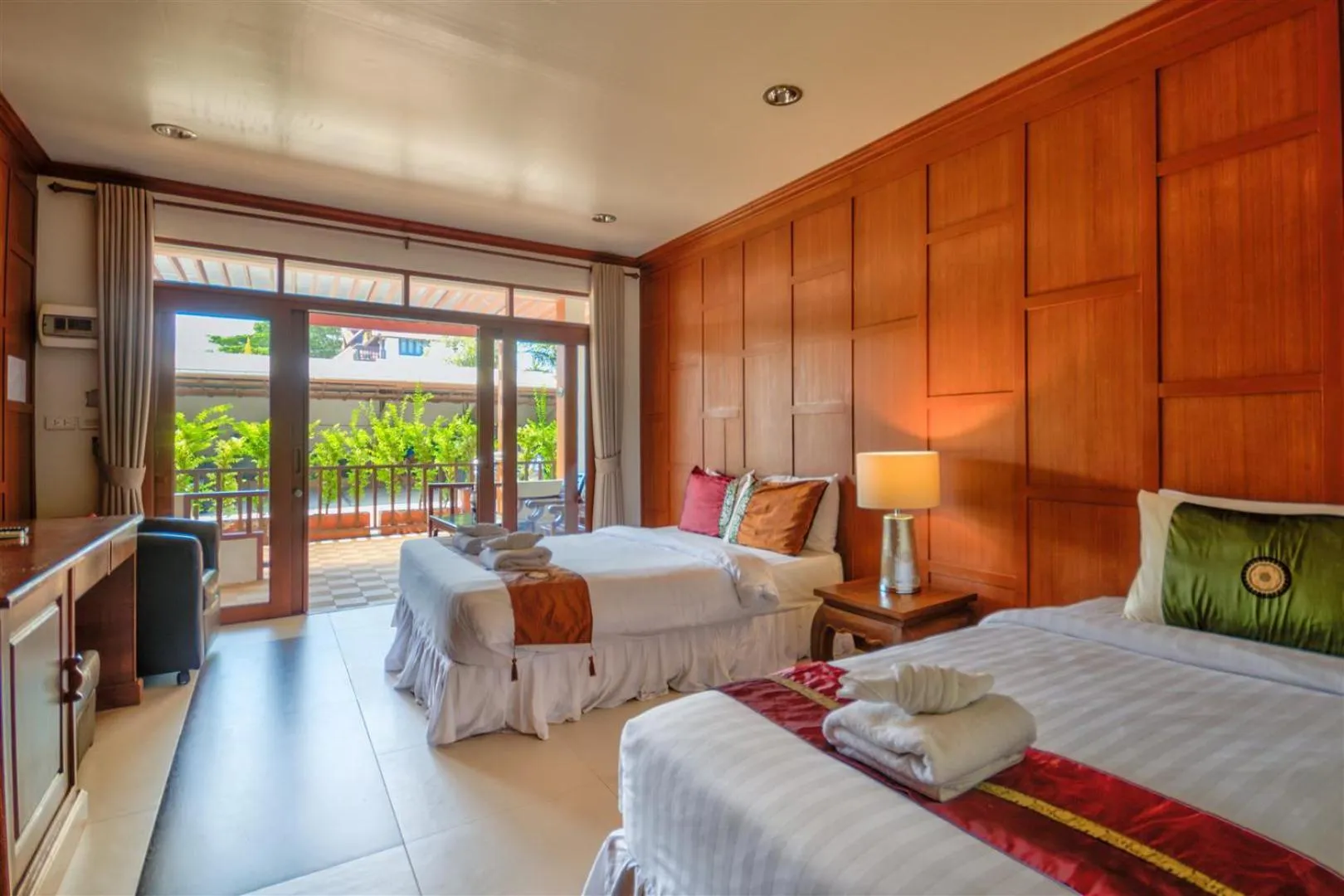 Bed in Palm Beach Resort