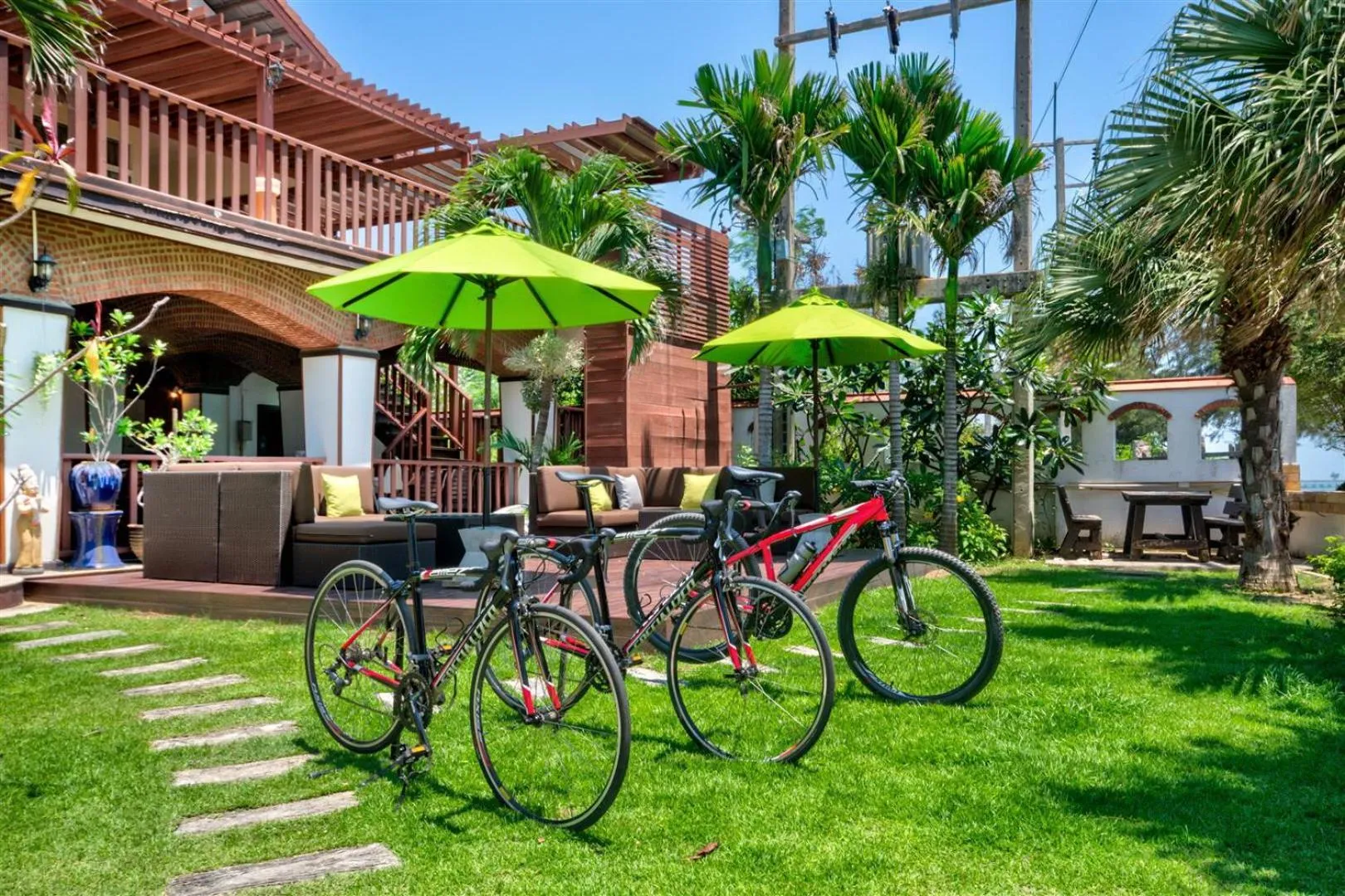 Cycling in Palm Beach Resort