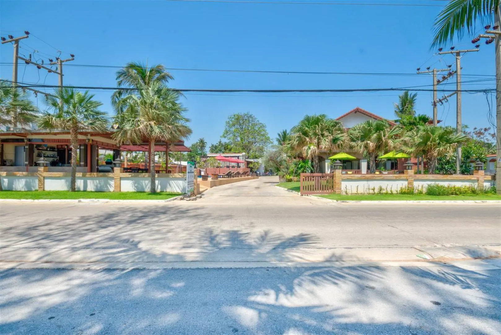 Property building in Palm Beach Resort