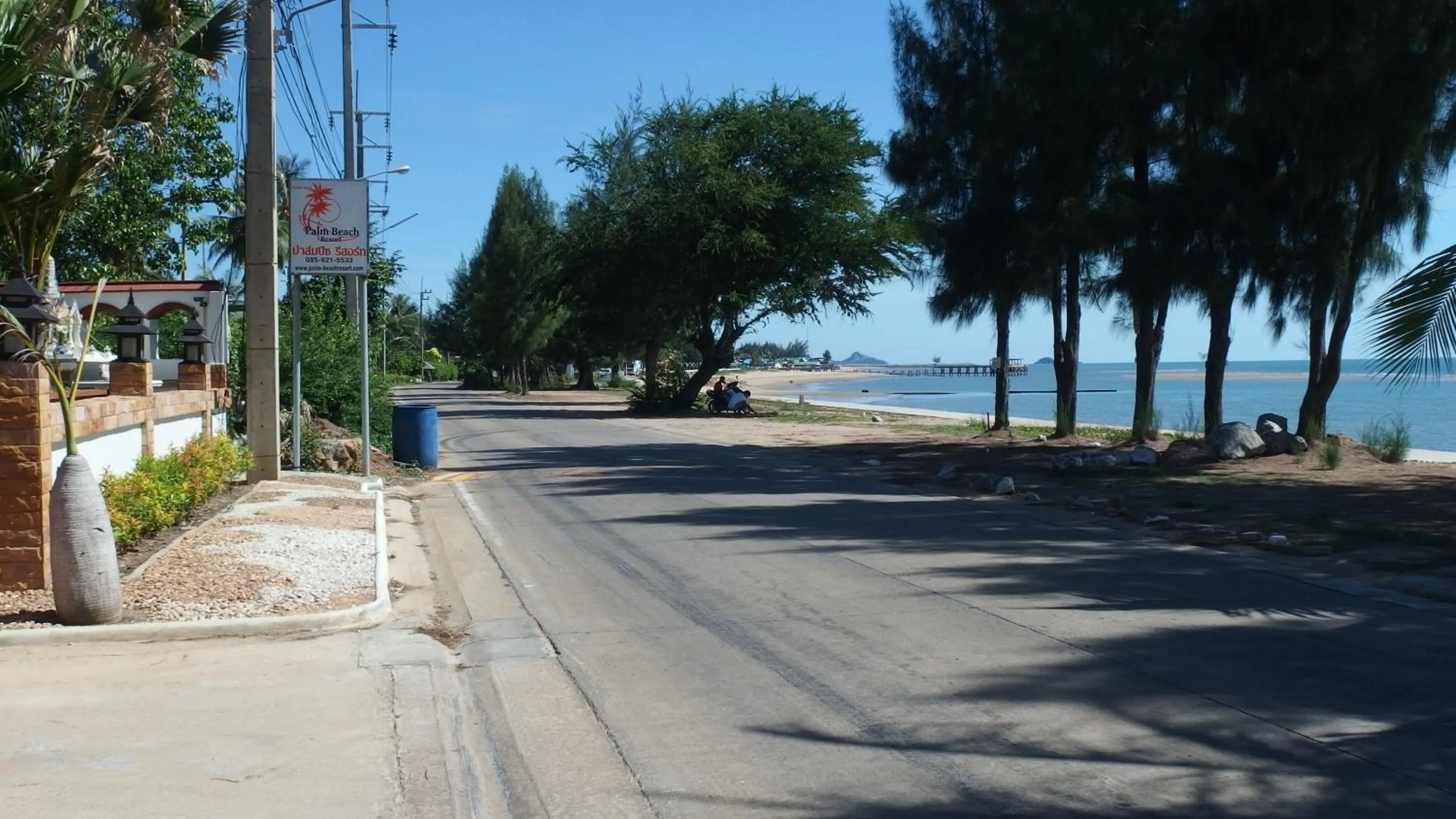 Facade/entrance in Palm Beach Resort