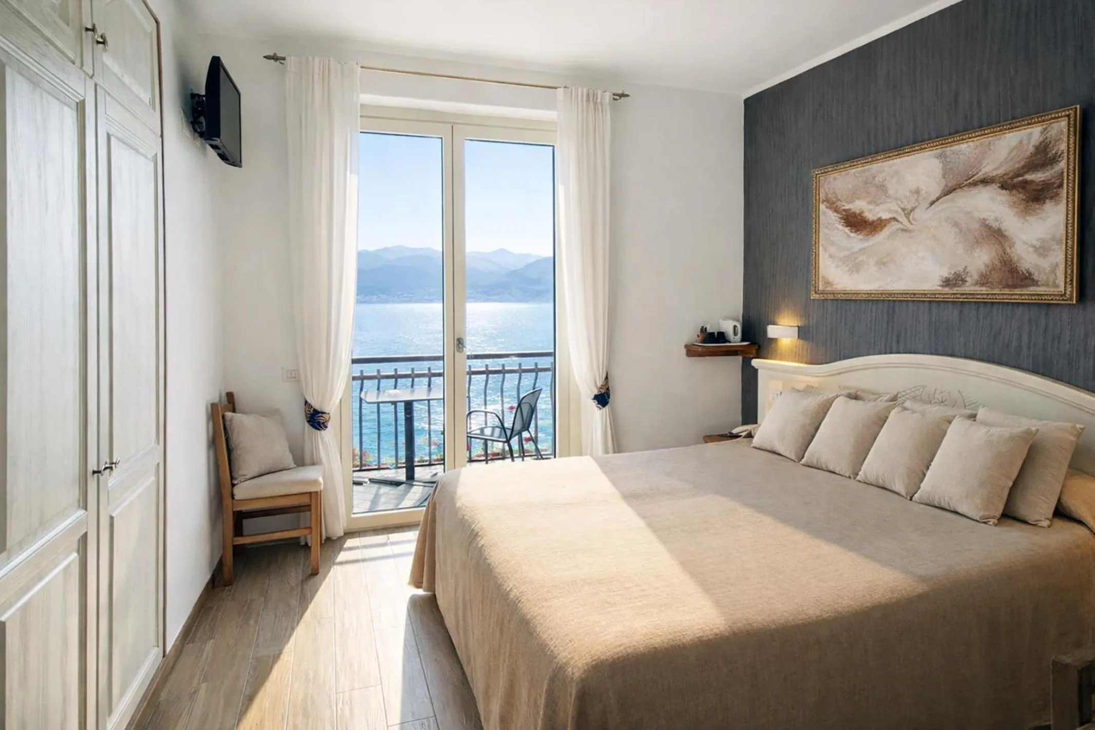 Bed in Hotel Meridiana