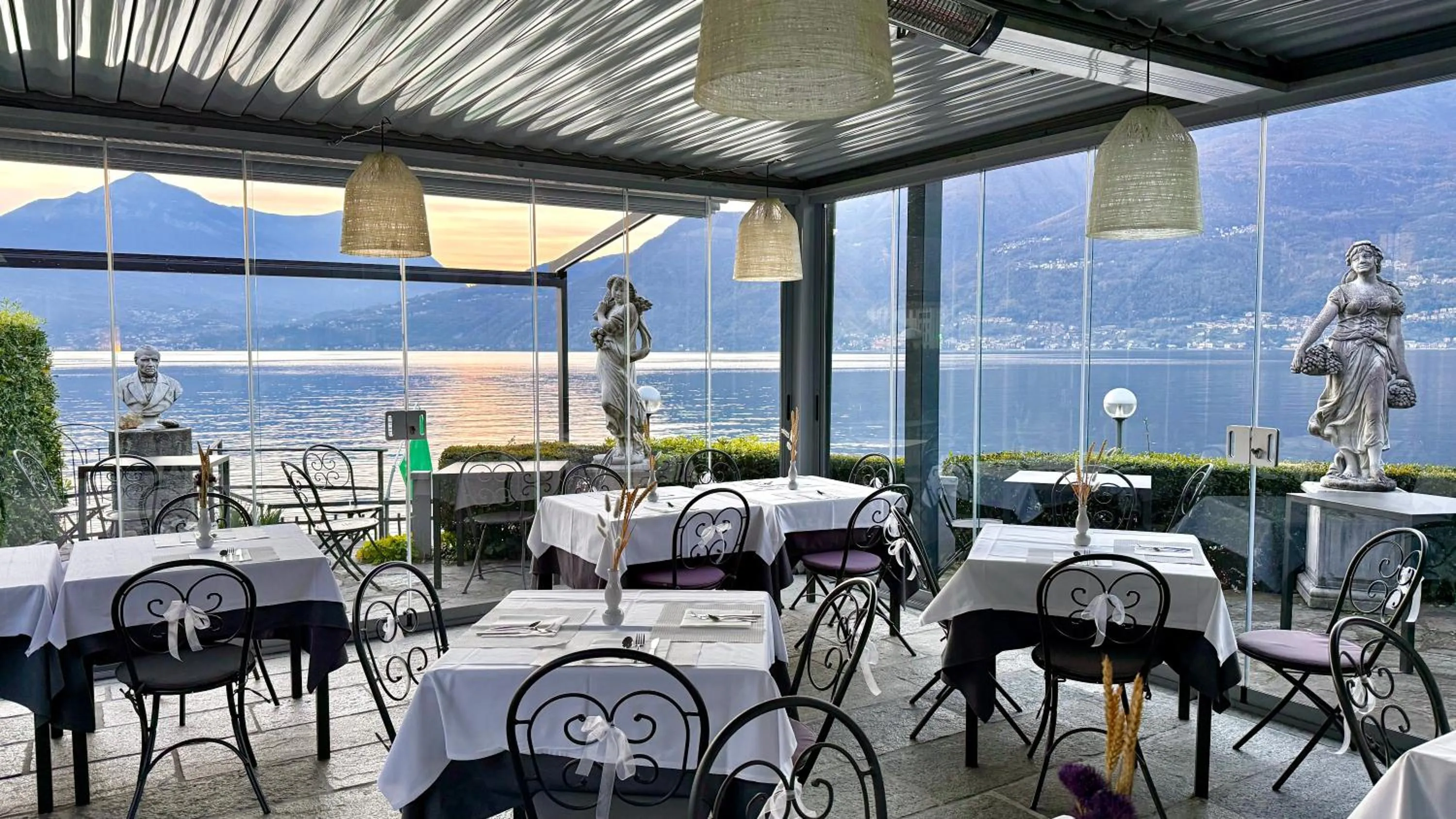 Restaurant/places to eat in Hotel Meridiana