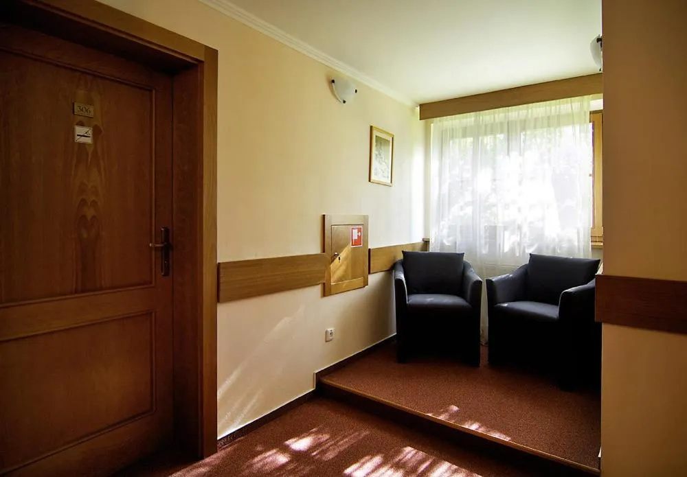 Decorative detail, Bed in Kastiel Lucivna