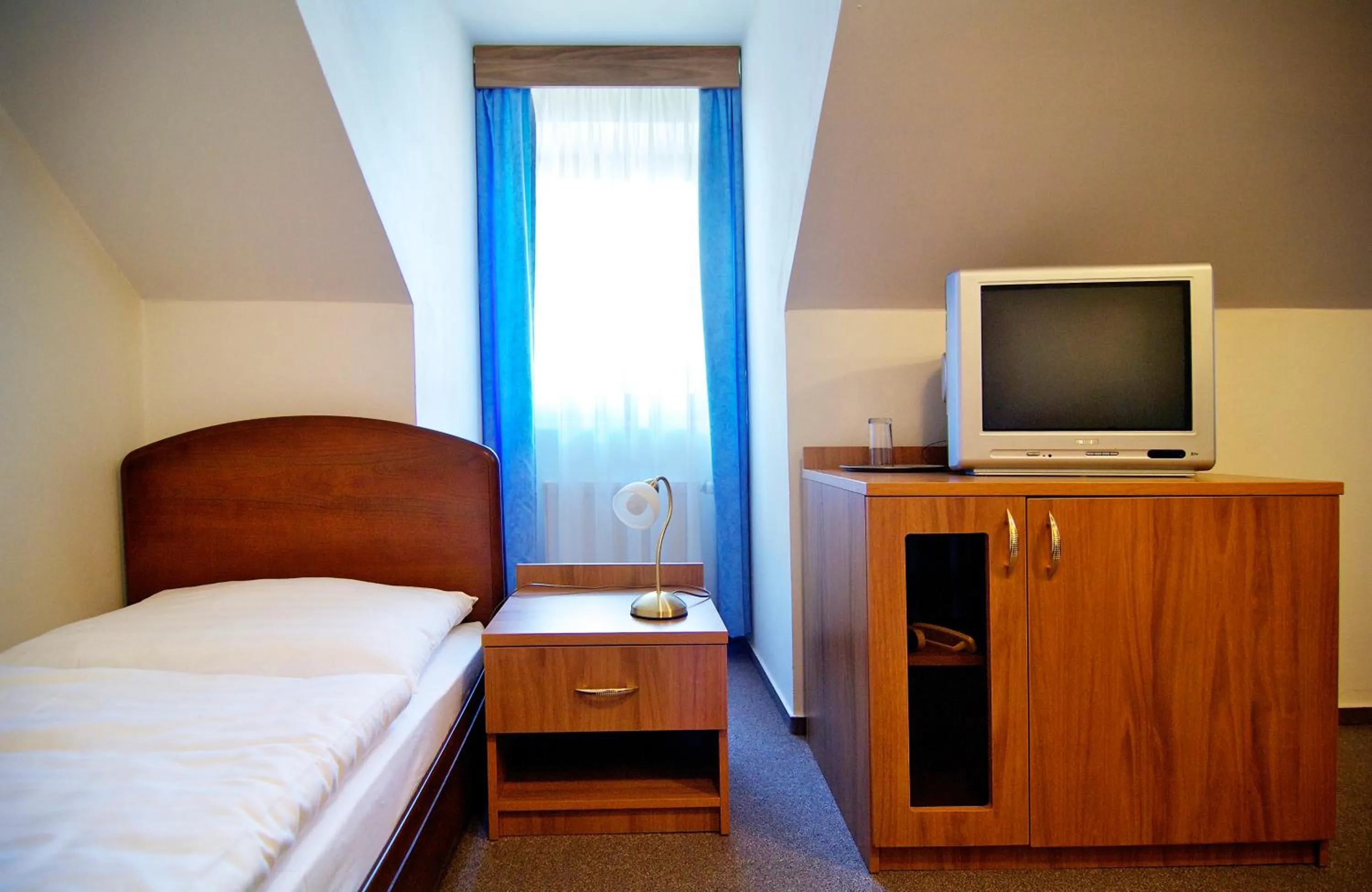 Bed in Kastiel Lucivna