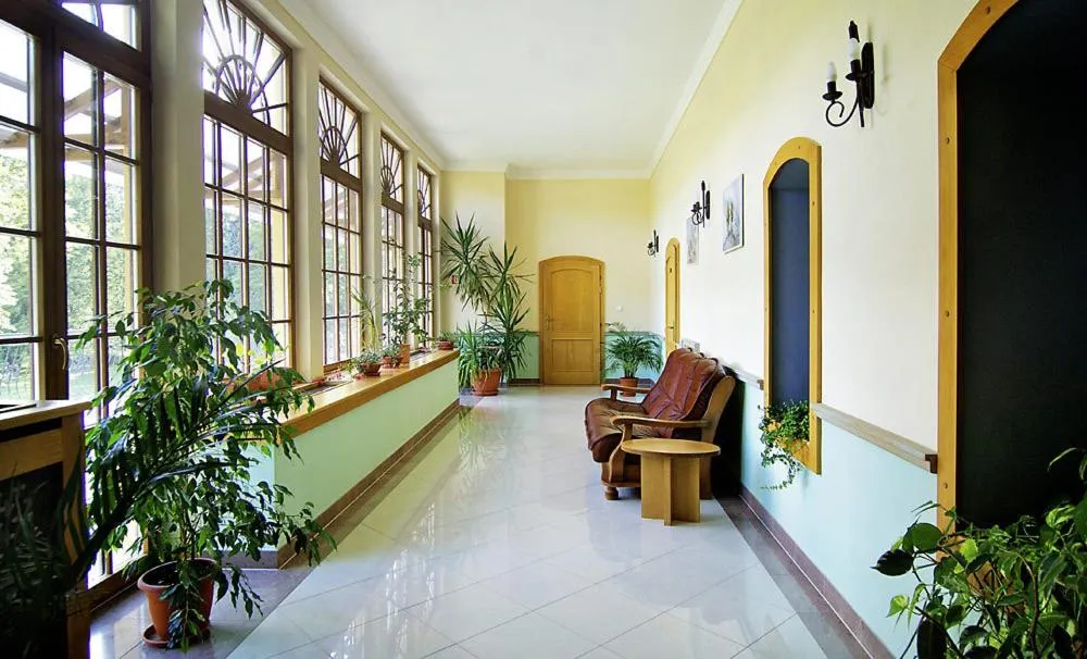 Decorative detail in Kastiel Lucivna