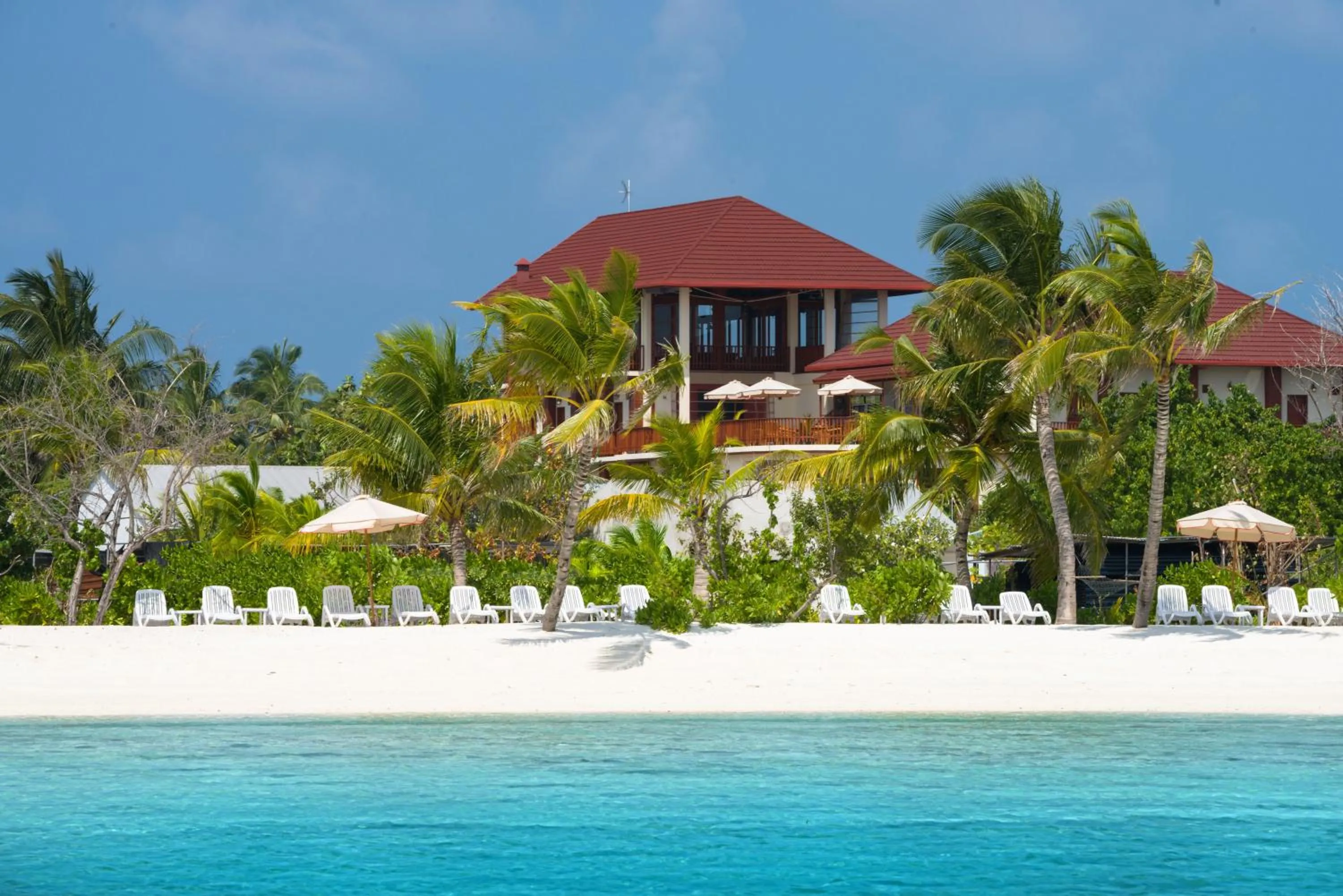 Property building in Araamu Hotels Maldives at Dhiffushi