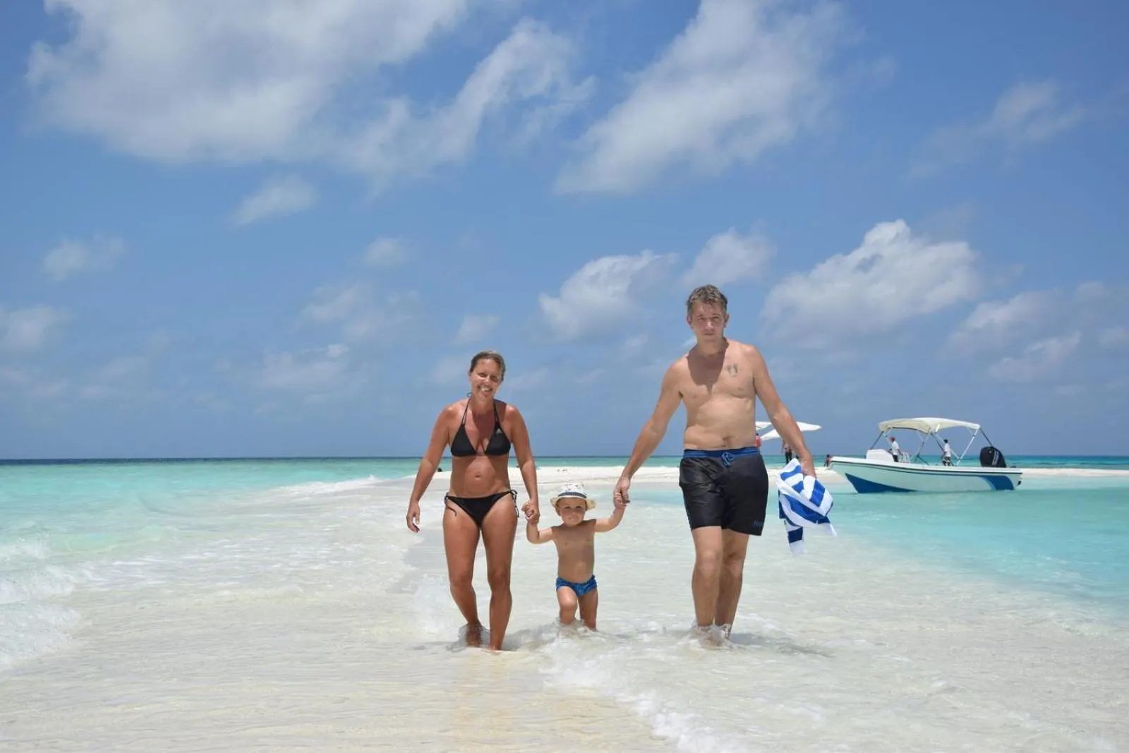 Day in Araamu Hotels Maldives at Dhiffushi