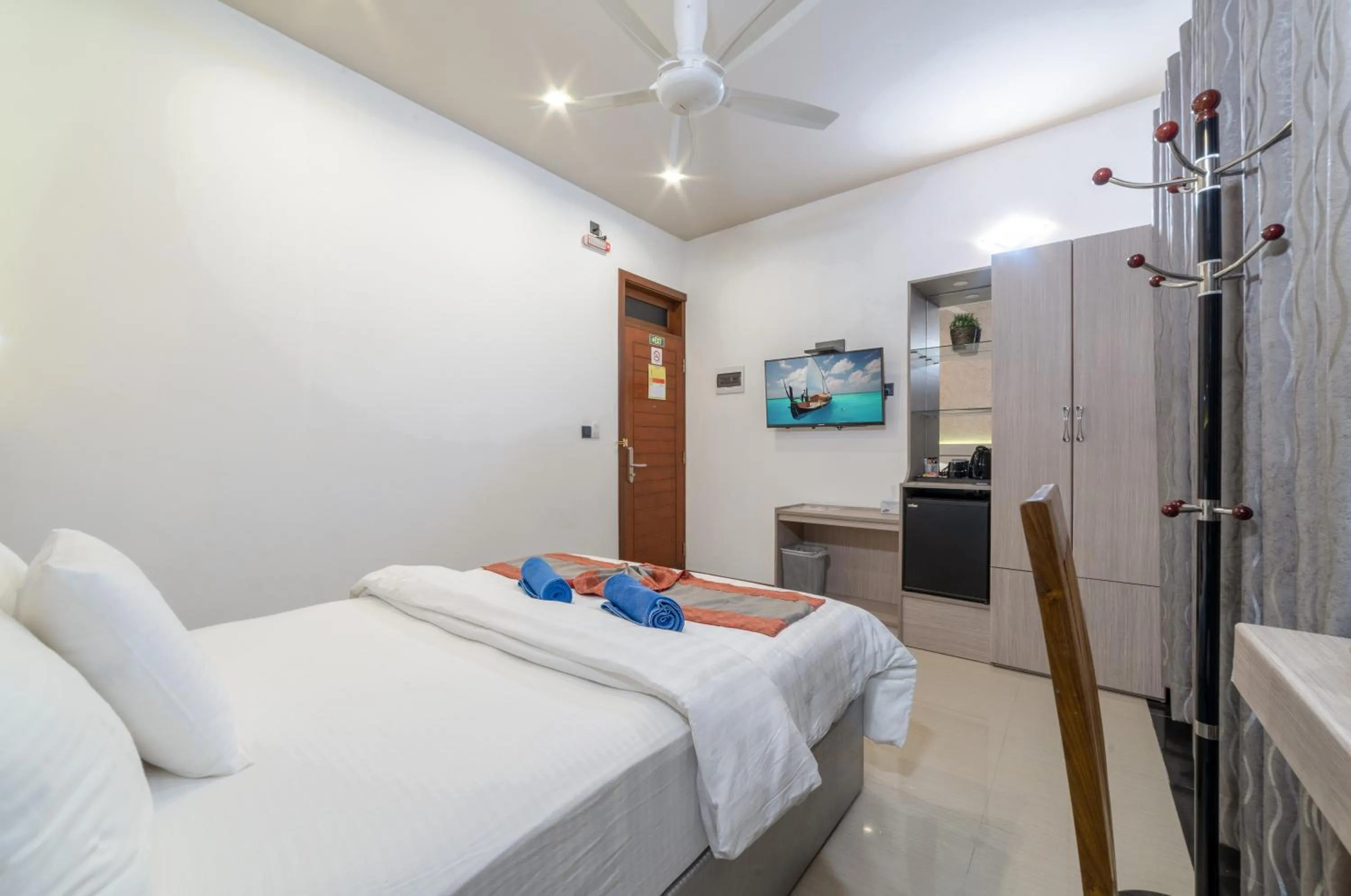 Photo of the whole room, Bed in Nala Veli Villa