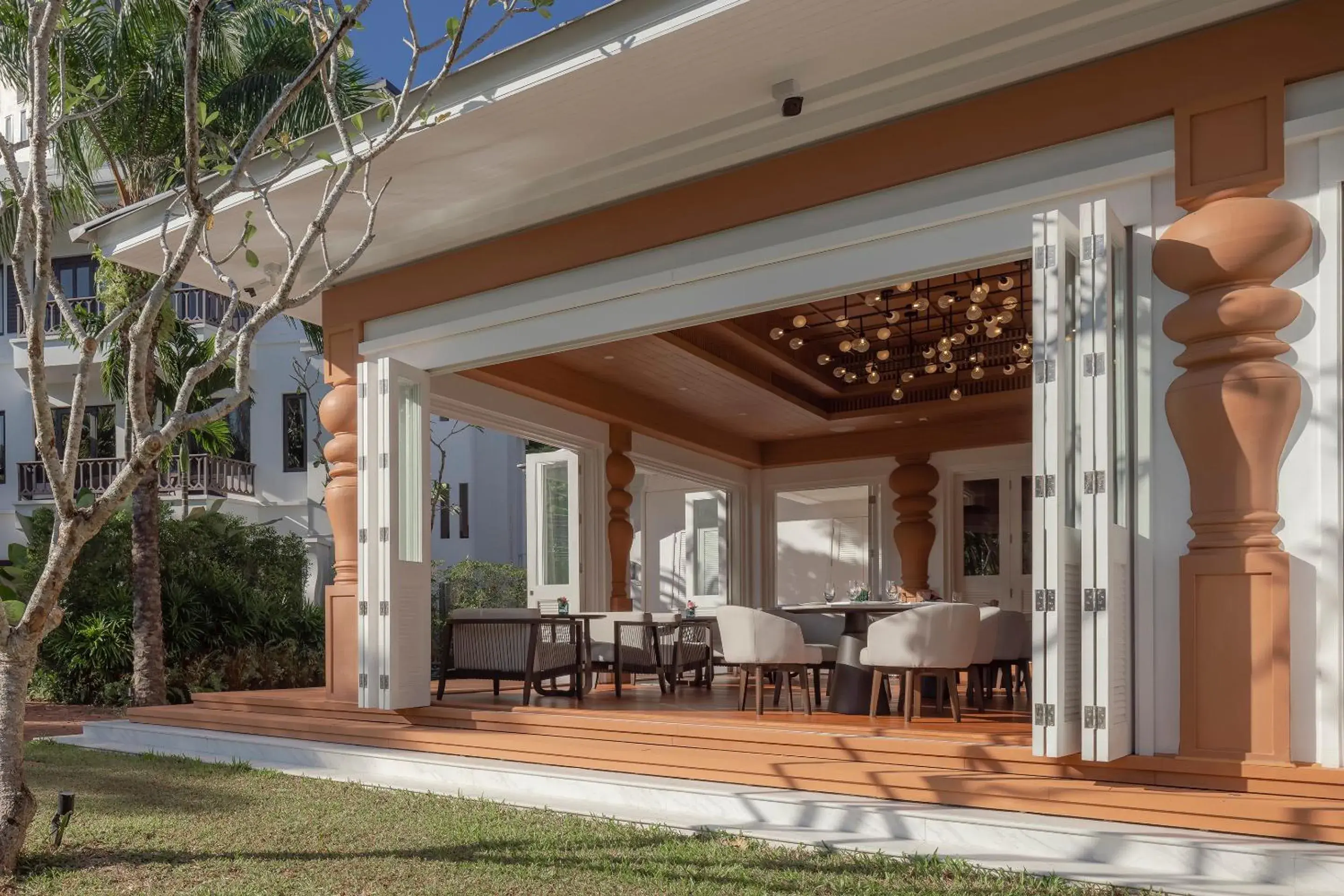 Restaurant/places to eat in The Pe La Resort, Phuket - SHA Extra Plus Restaurant/places to eat in The Pe La Resort, Phuket - SHA Extra Plus