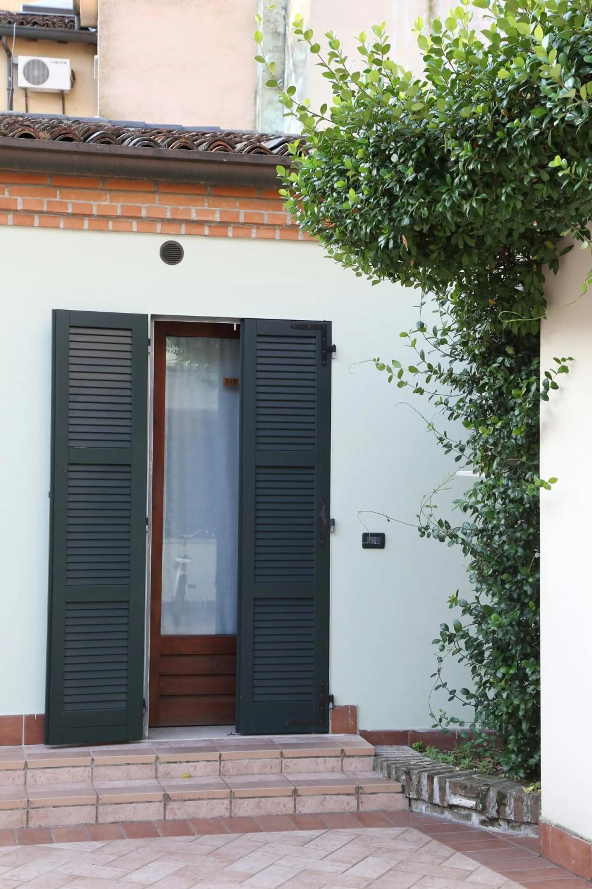 Property building in Abbazia Bed & Breakfast, MantegnaHotels