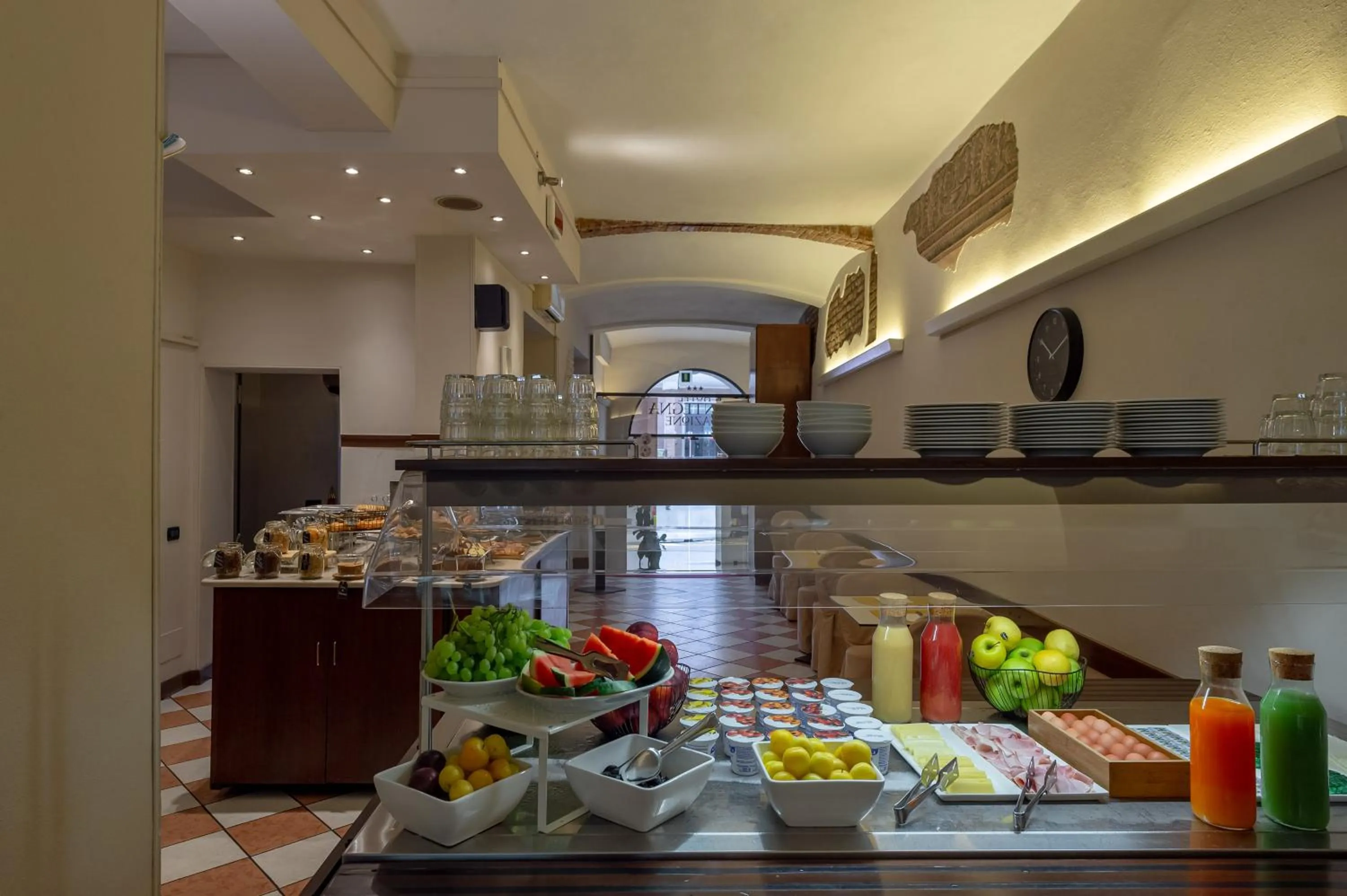 Buffet breakfast in Abbazia Bed & Breakfast, MantegnaHotels