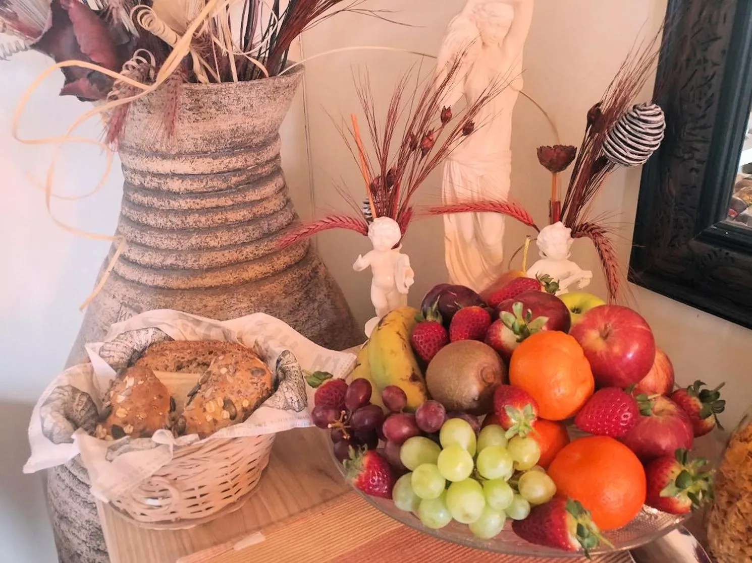 Breakfast in After8 B&B