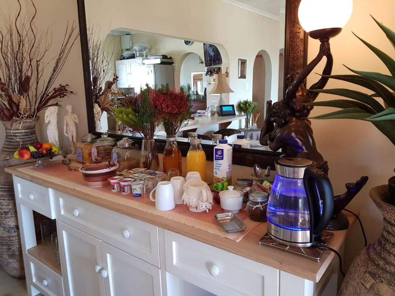 Continental breakfast in After8 B&B