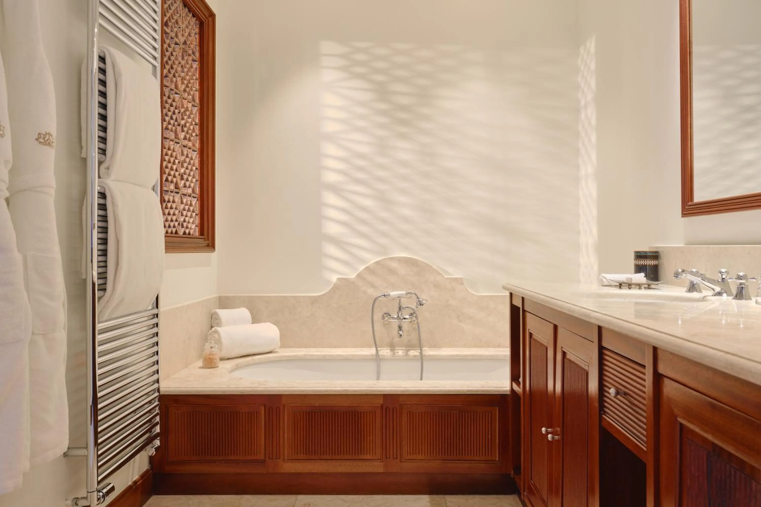 Bathroom in Airelles Pan Dei Palais