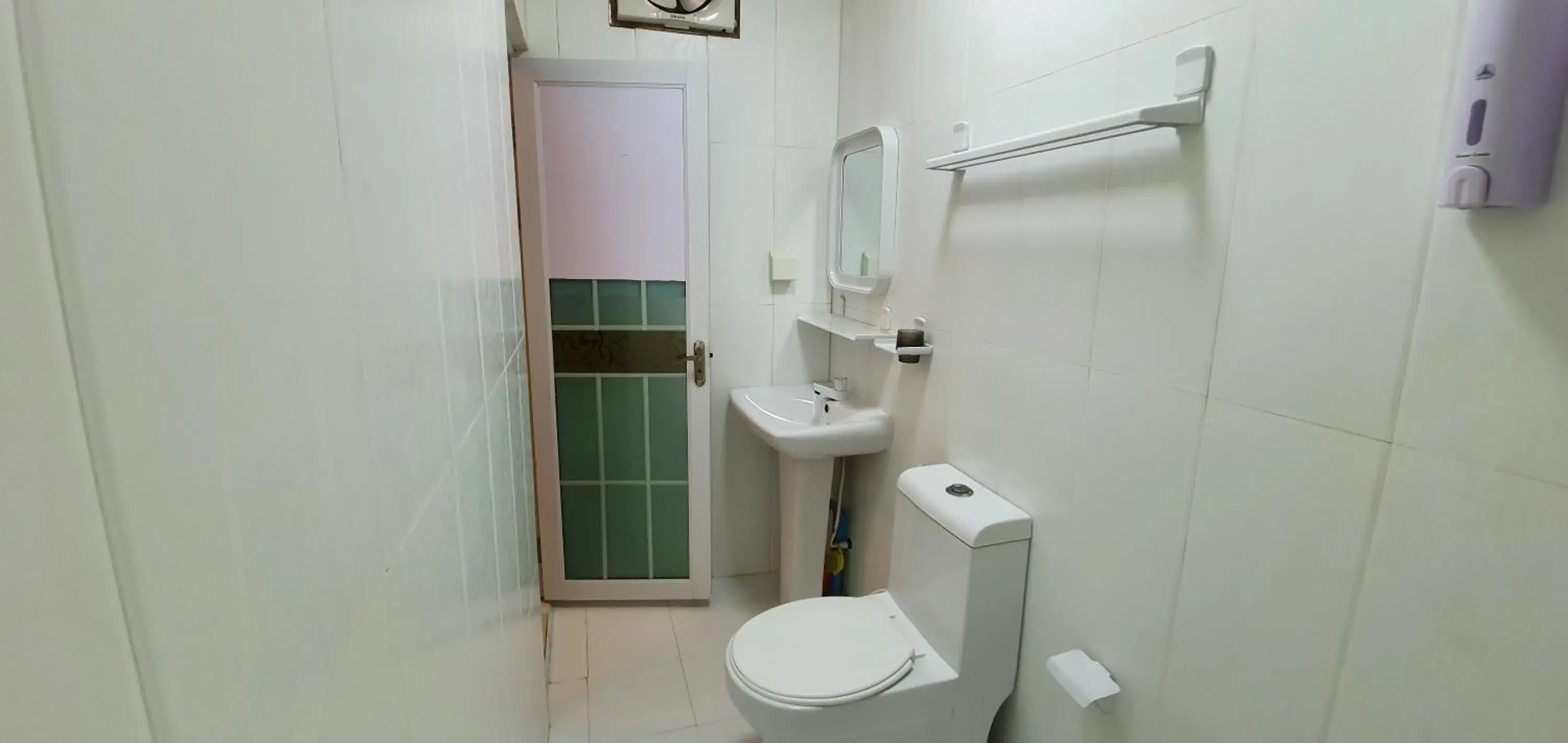 Budget Double Room in Surf Deck Budget Double Room in Surf Deck