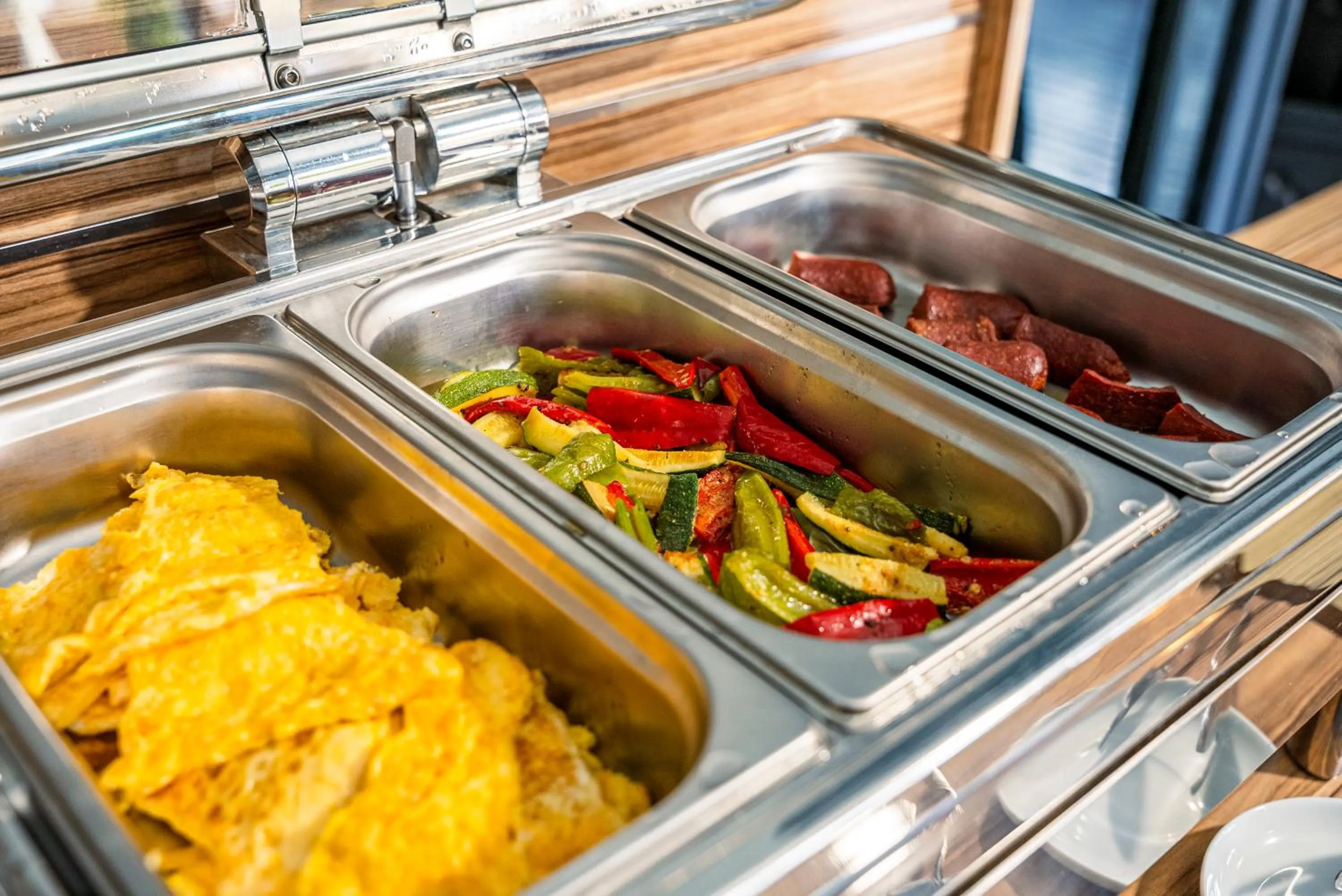 Breakfast in HMA Hotel & Suites