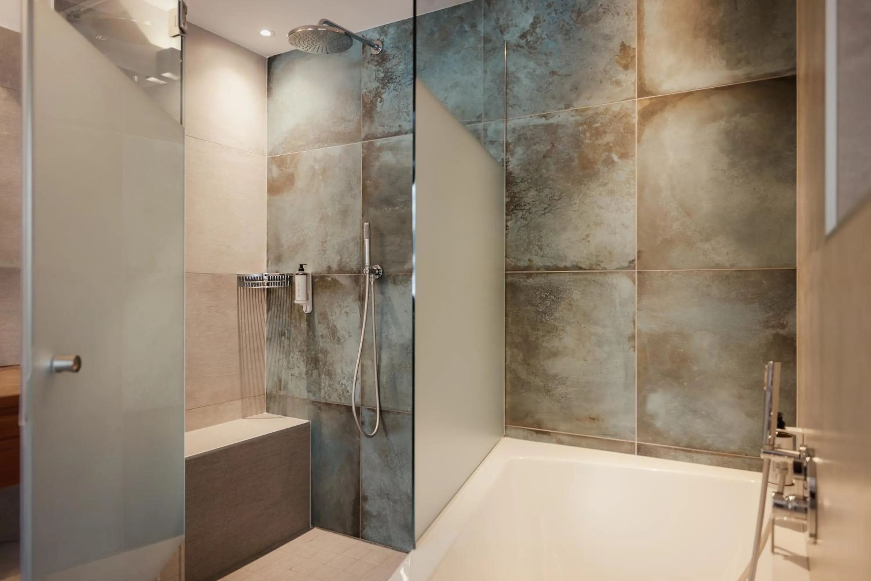 Bathroom in Hotel Diamant