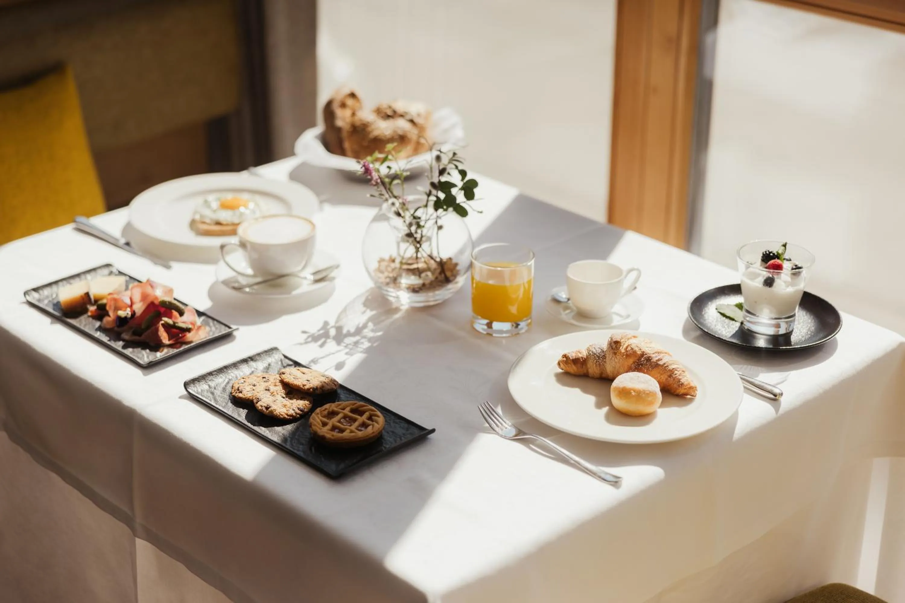 Breakfast in Hotel Diamant