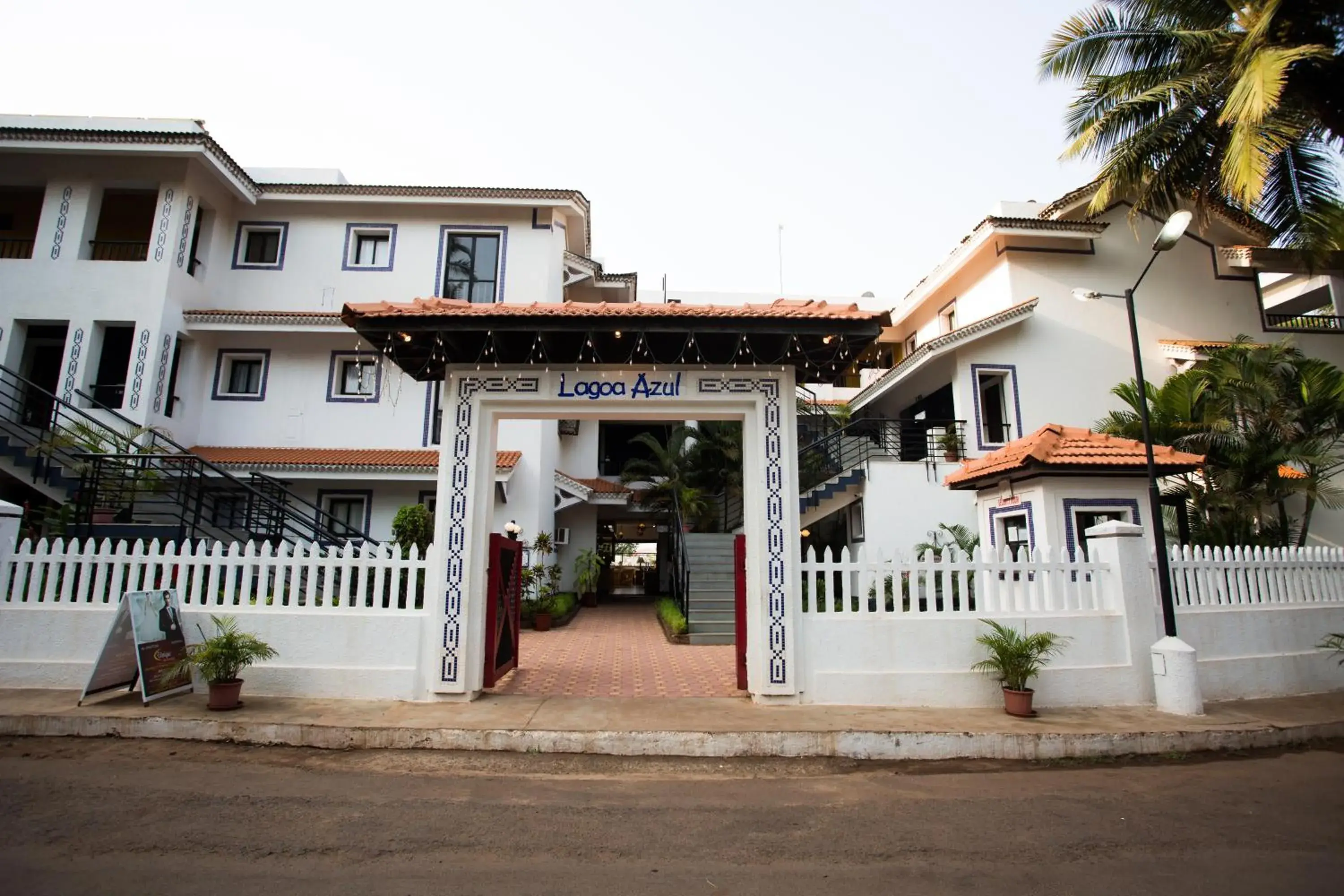 Facade/entrance in Resort Lagoa Azul Facade/entrance in Resort Lagoa Azul