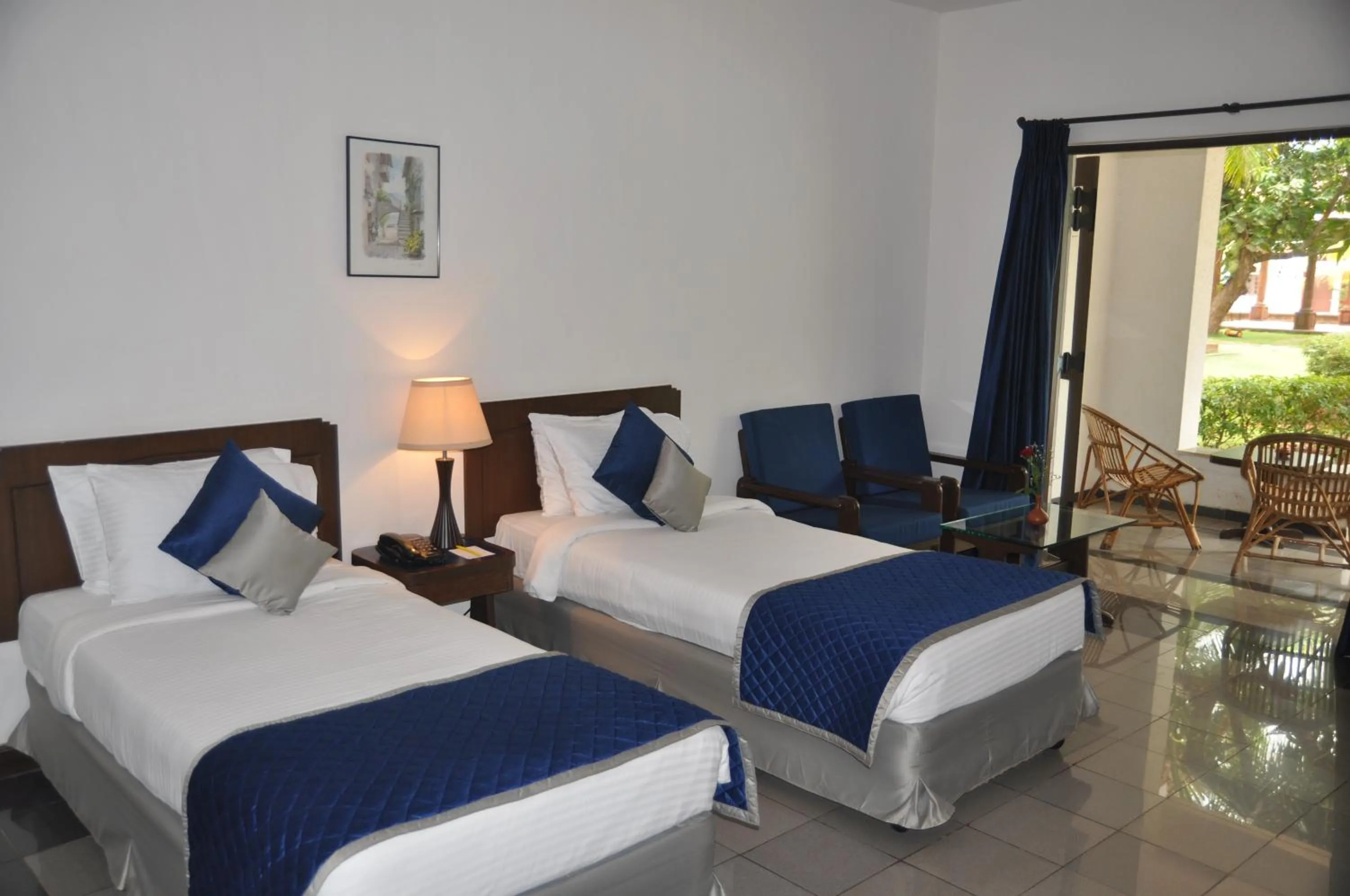 Photo of the whole room, Bed in Resort Lagoa Azul