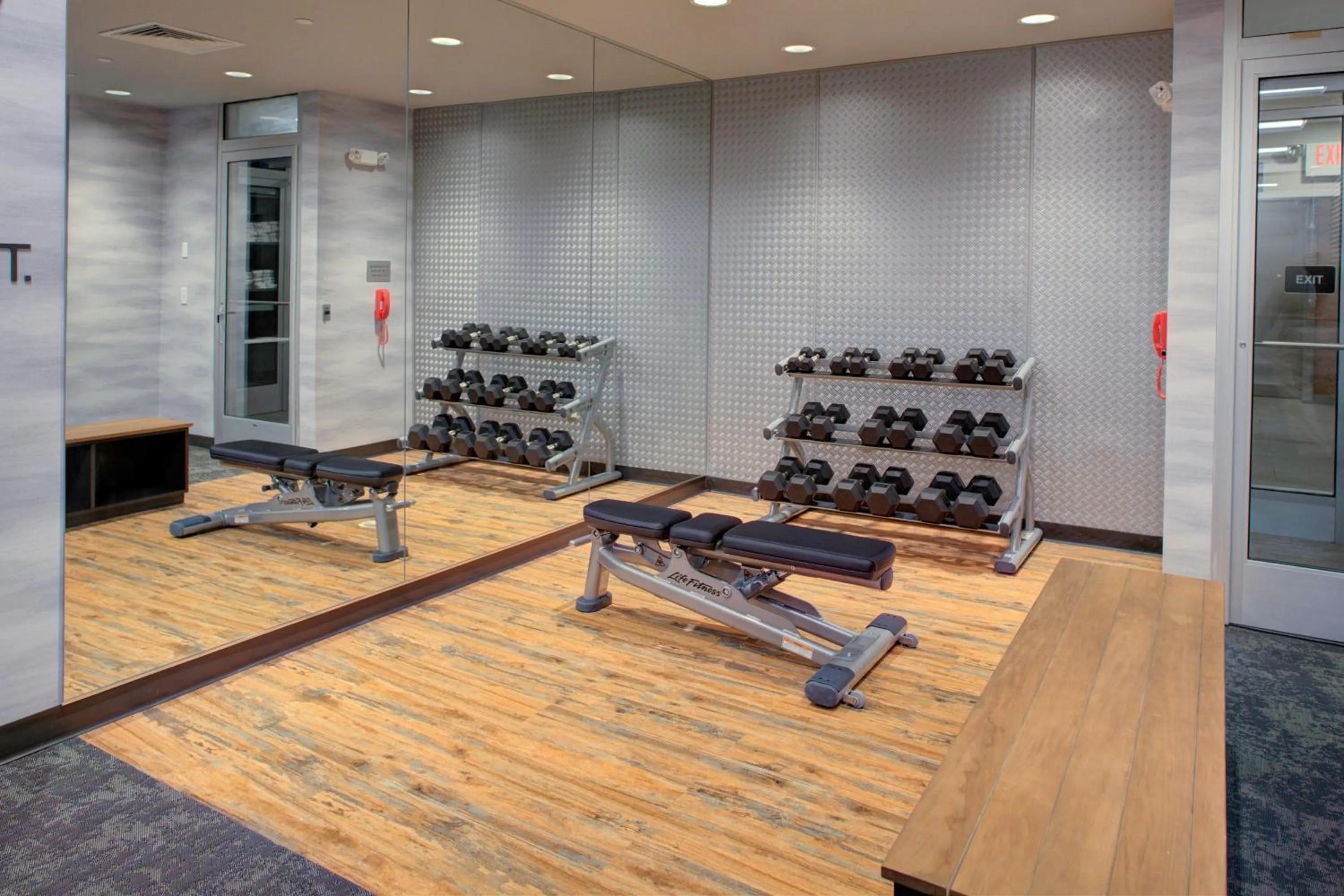 Fitness centre/facilities in Fairfield Inn & Suites by Marriott Allentown West