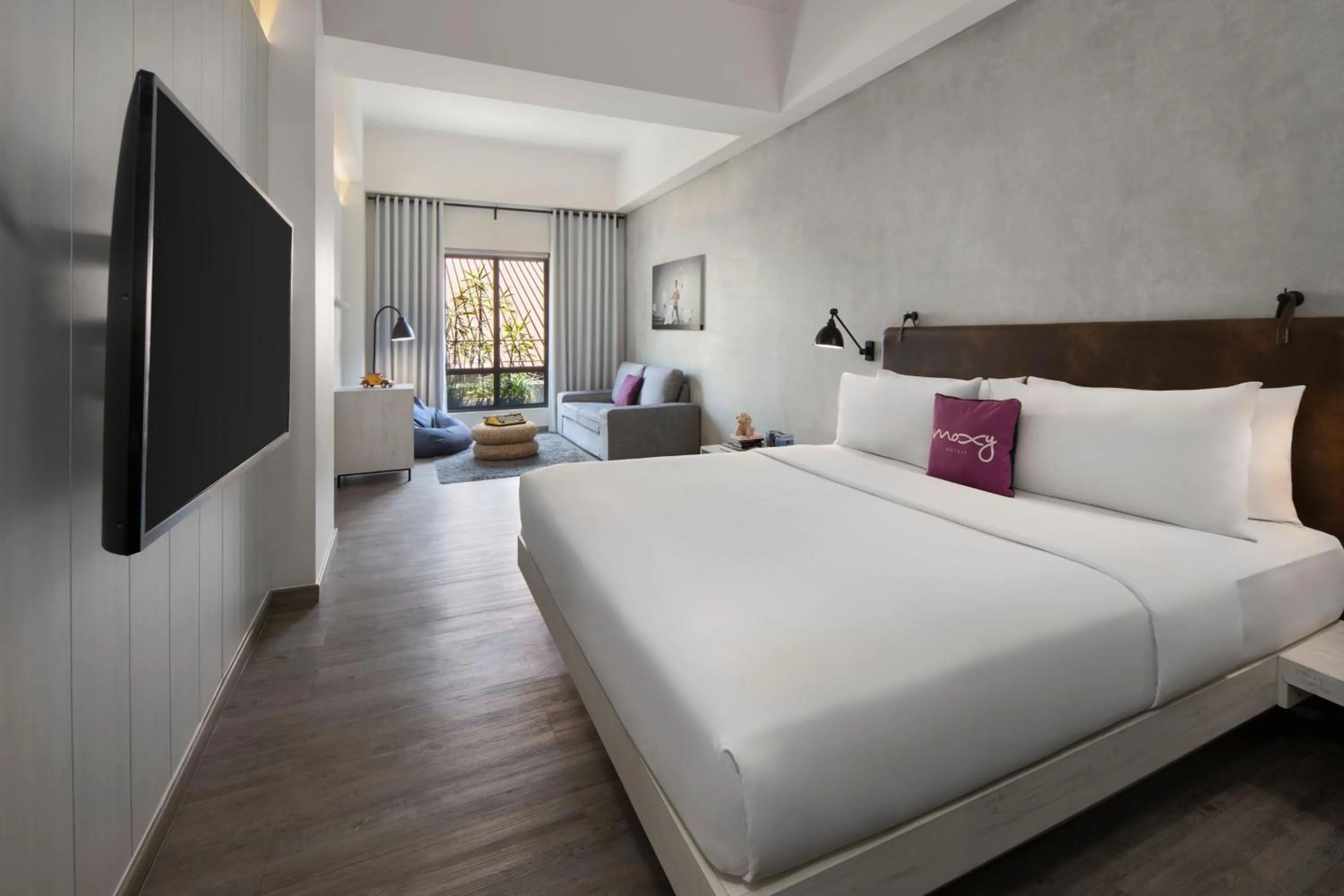 Photo of the whole room, Bed in MOXY Bandung