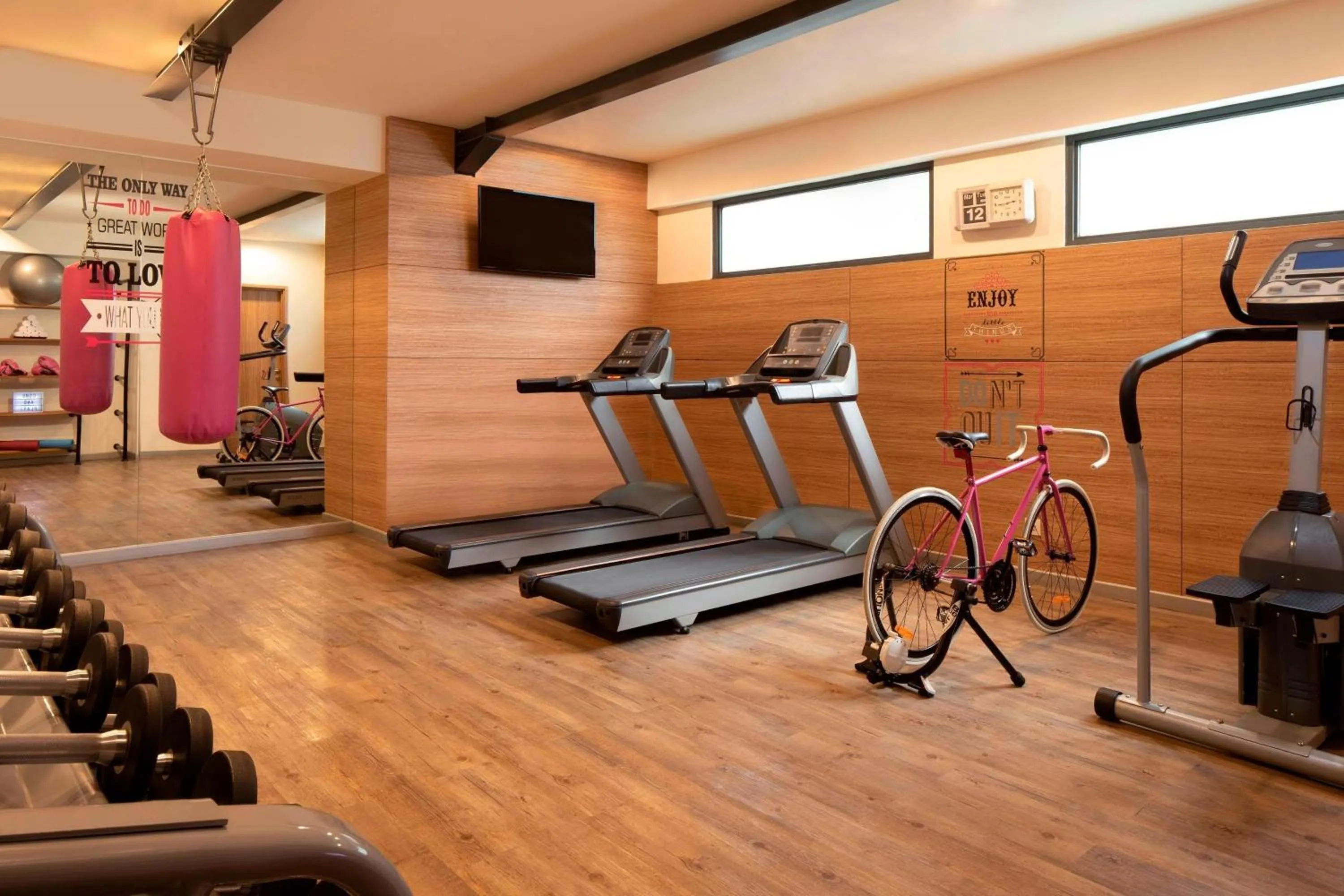 Fitness centre/facilities in MOXY Bandung