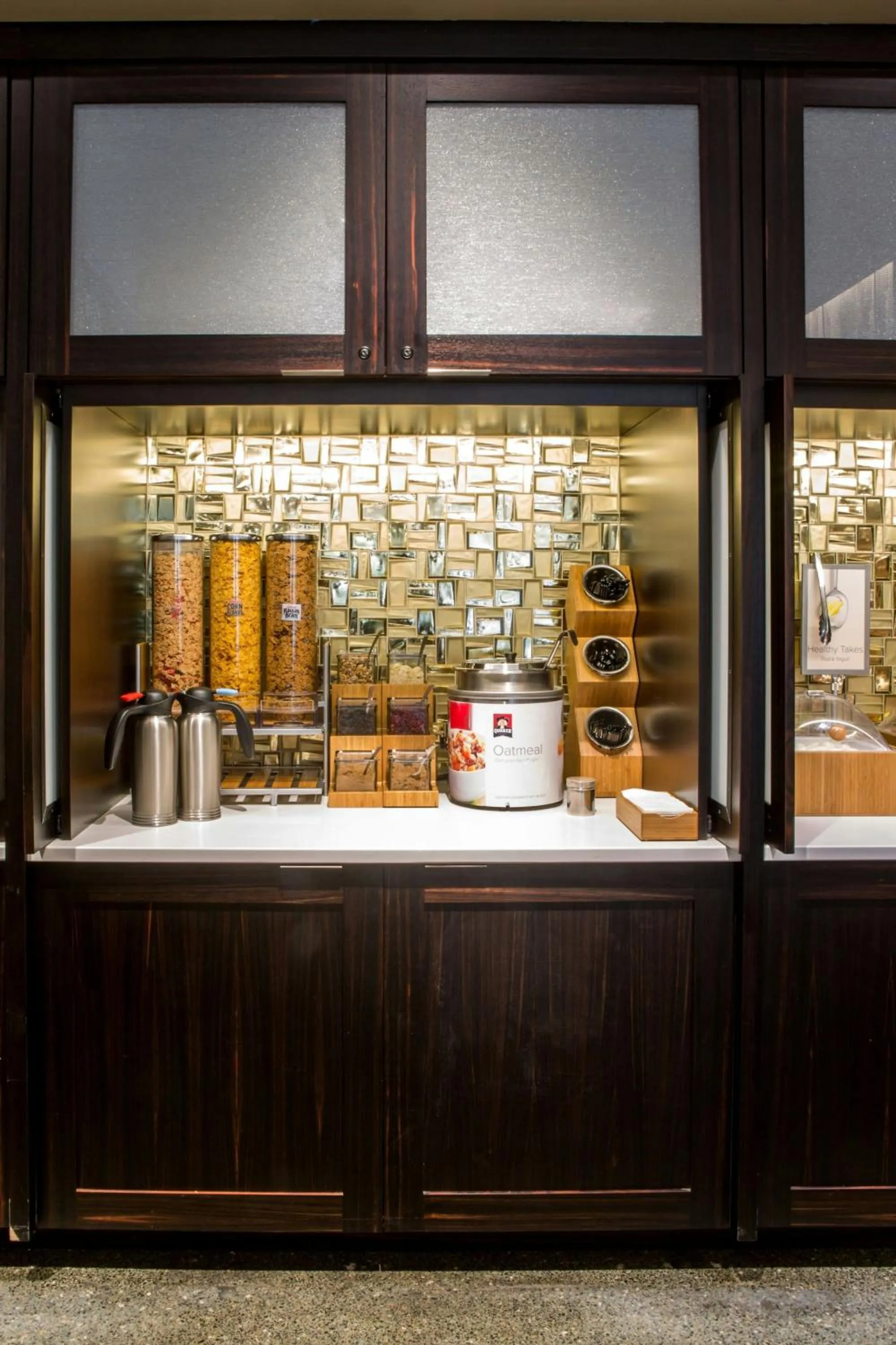 Breakfast in Fairfield Inn & Suites by Marriott Philadelphia Downtown/Center City