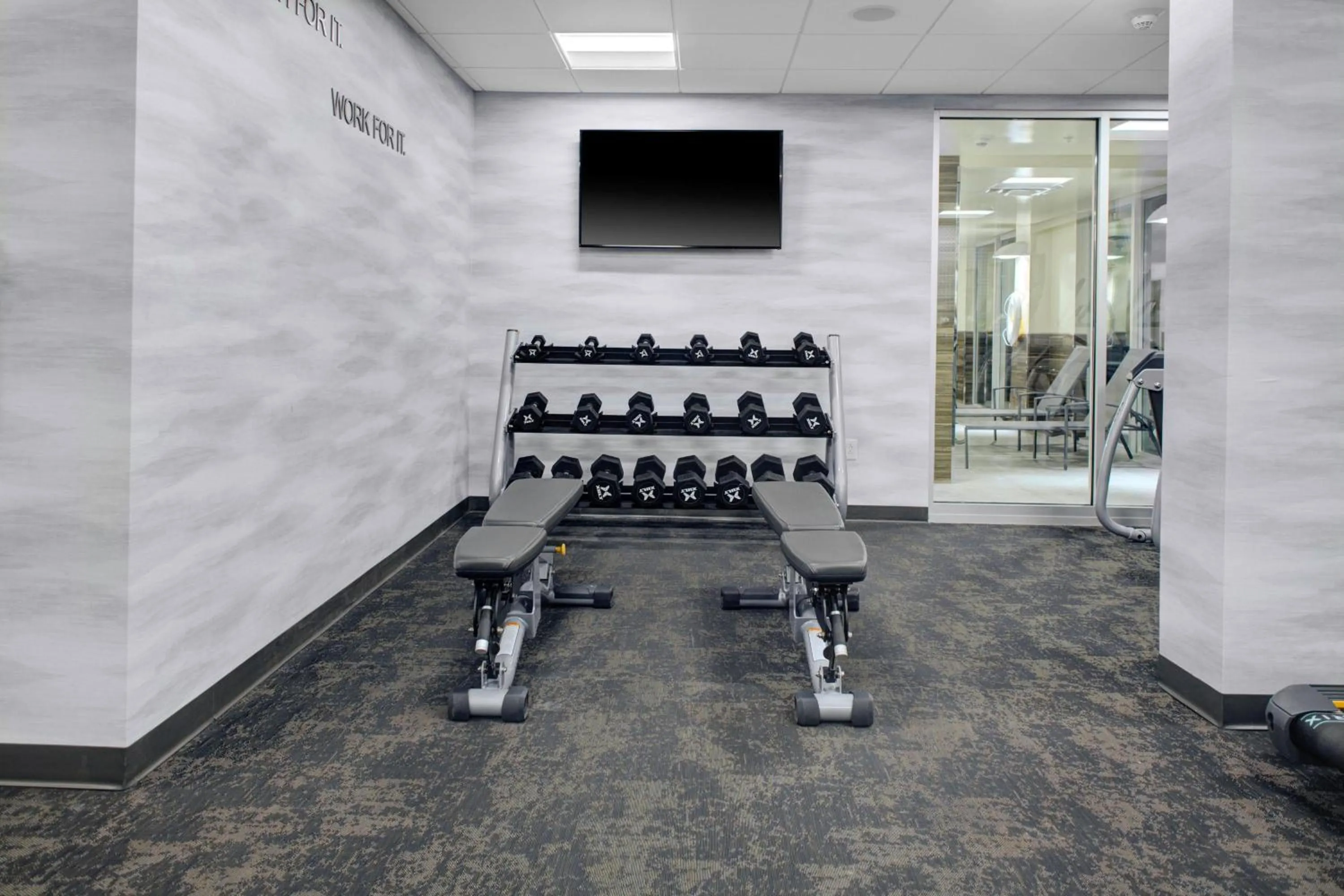 Fitness centre/facilities in Fairfield Inn & Suites by Marriott Roanoke Salem
