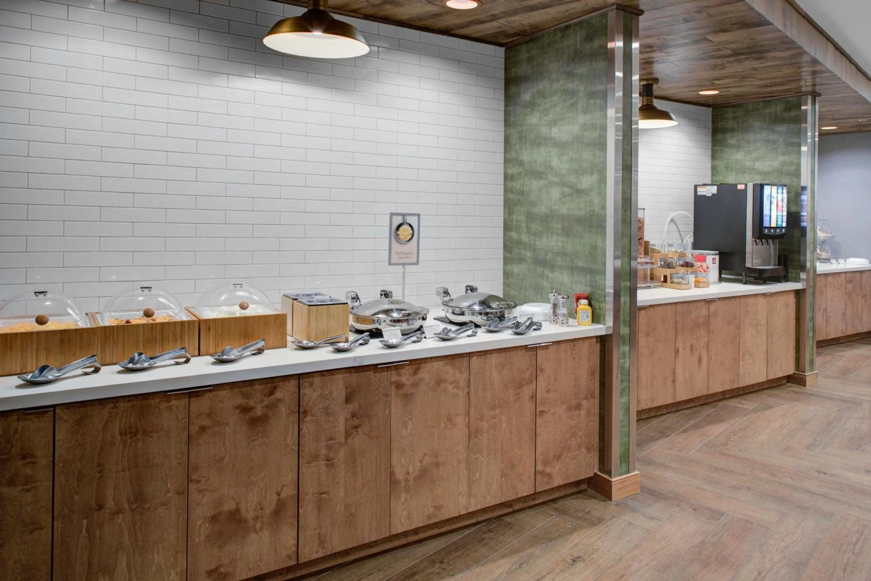 Breakfast in Fairfield Inn & Suites by Marriott Roanoke Salem