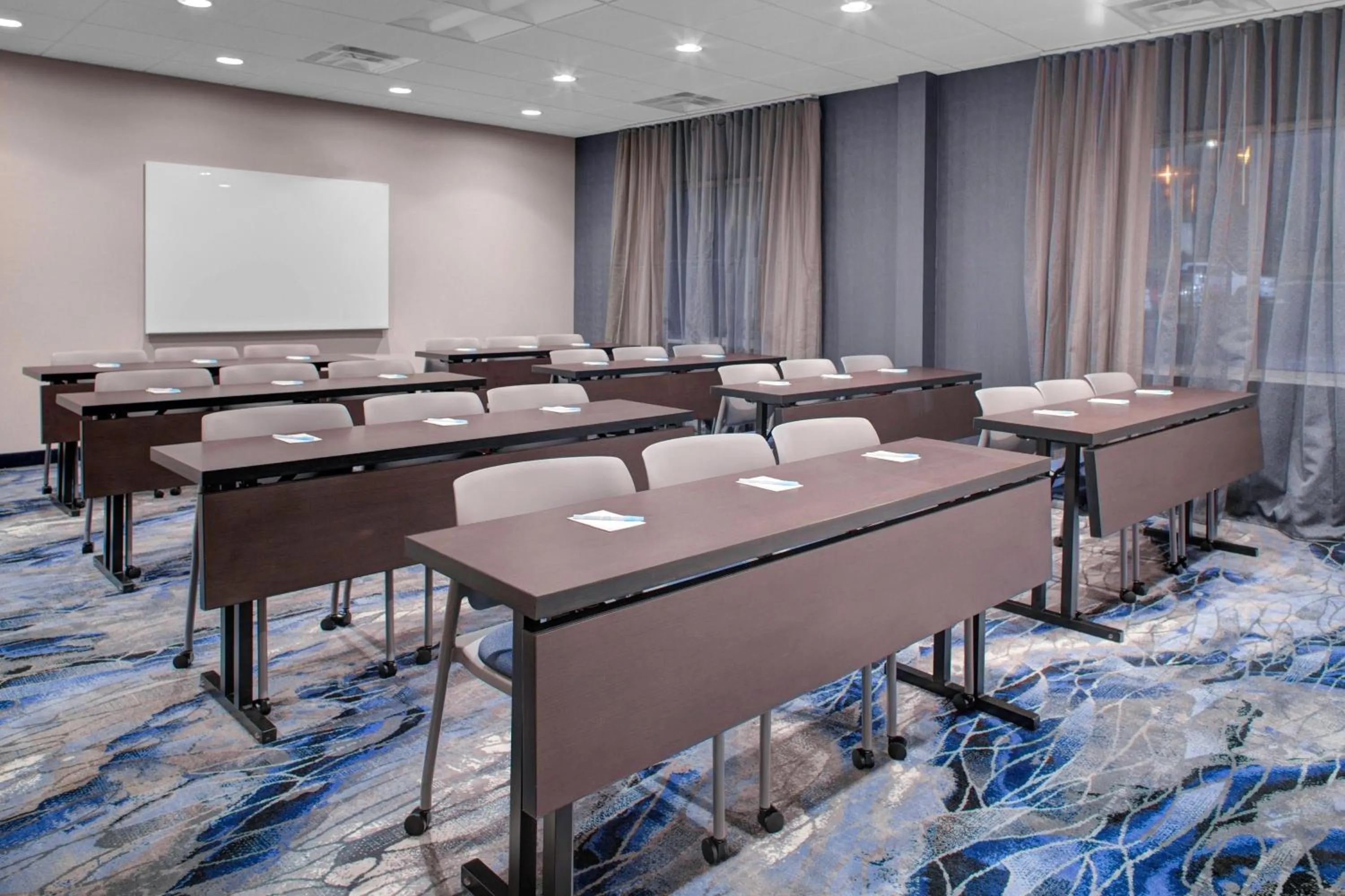 Meeting/conference room in Fairfield Inn & Suites by Marriott Roanoke Salem