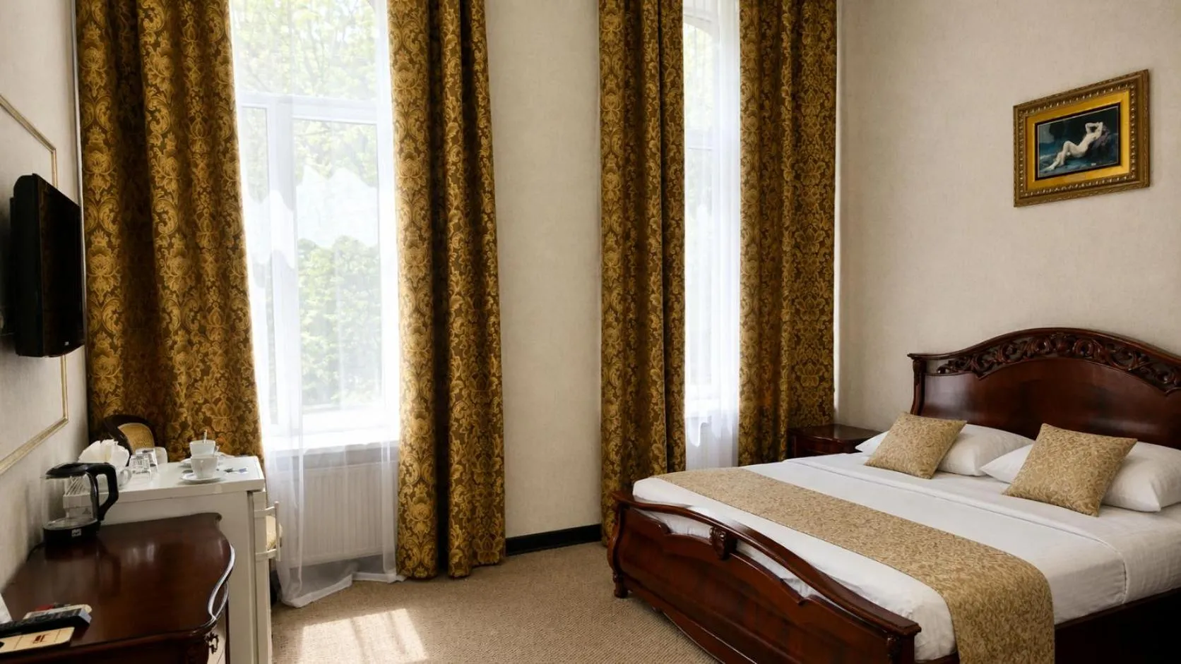 Bed in Oreanda Hotel