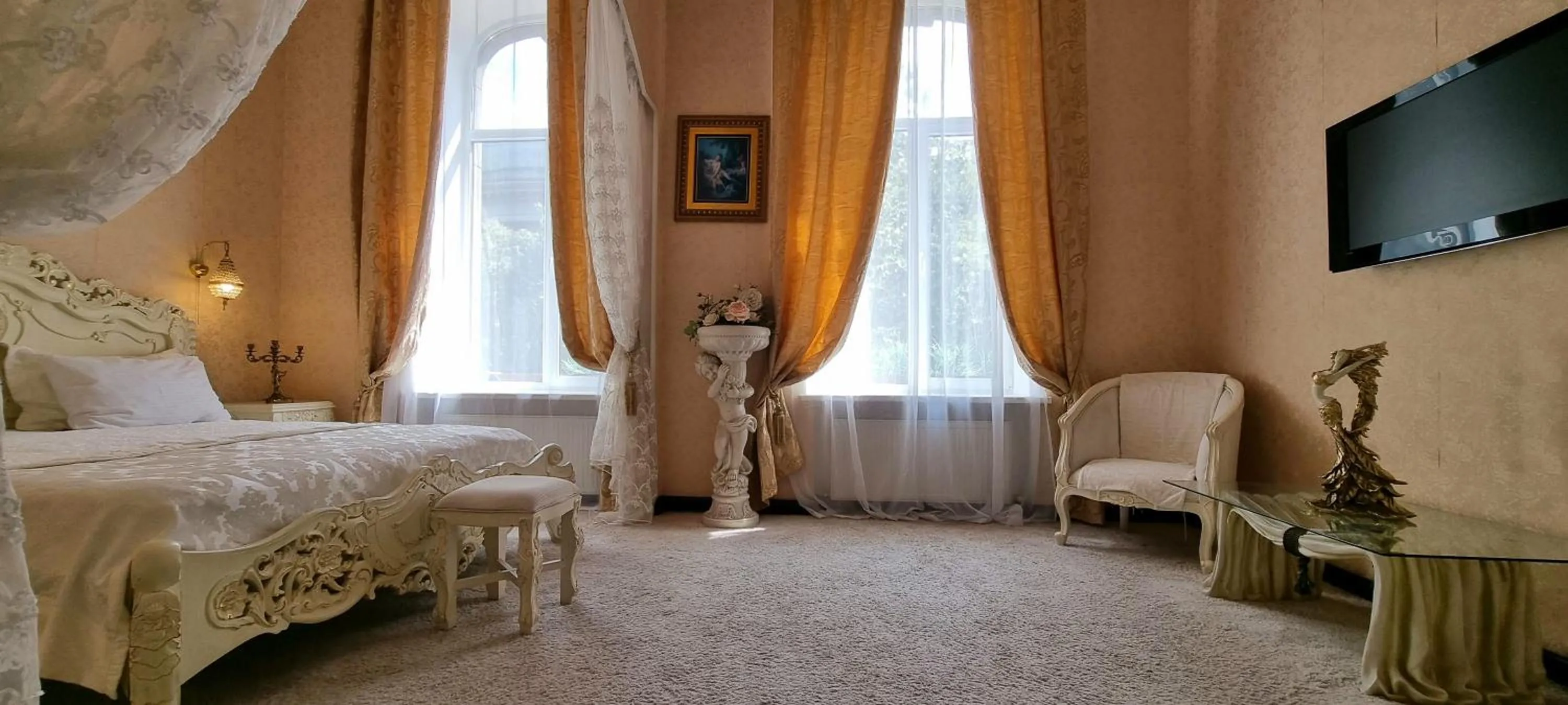 View (from property/room), Bed in Oreanda Hotel