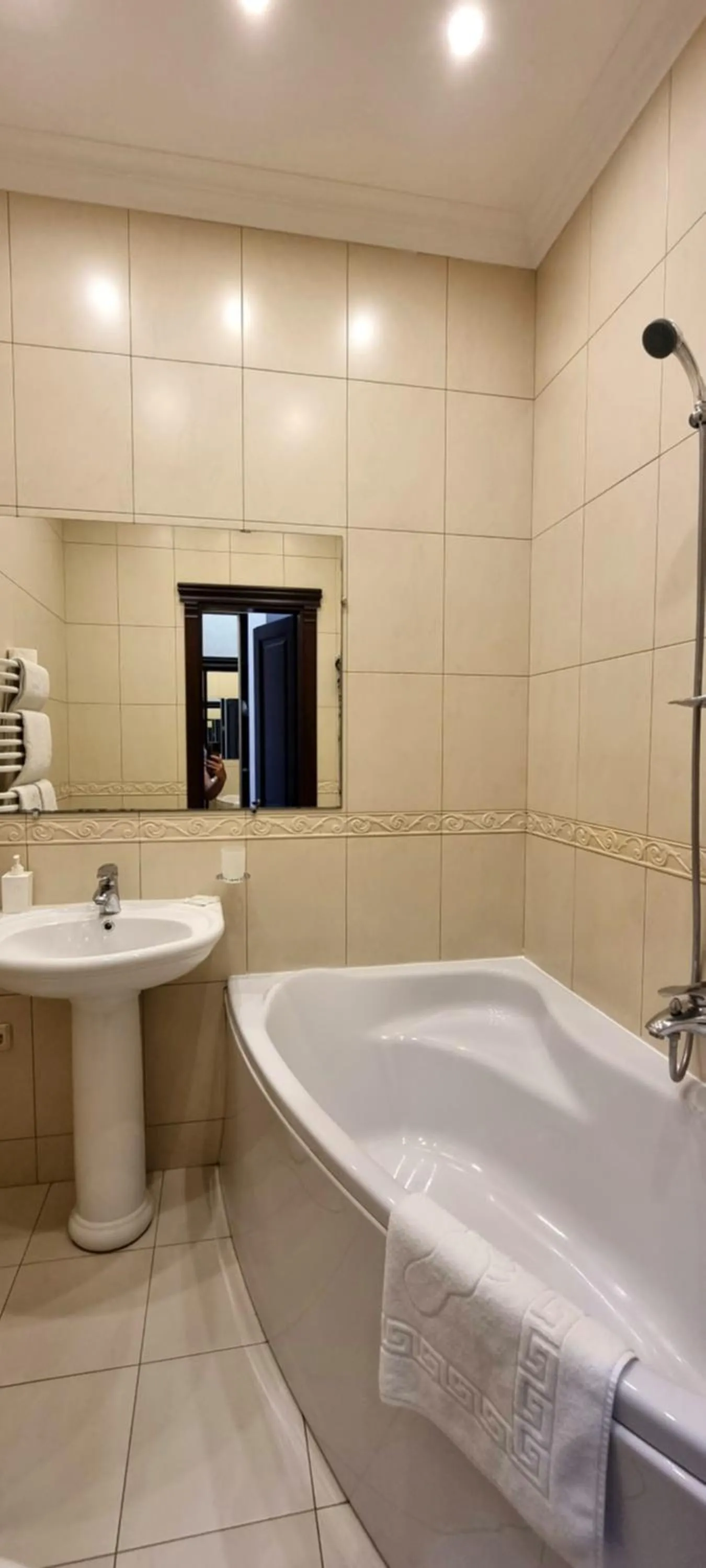 Bathroom in Oreanda Hotel