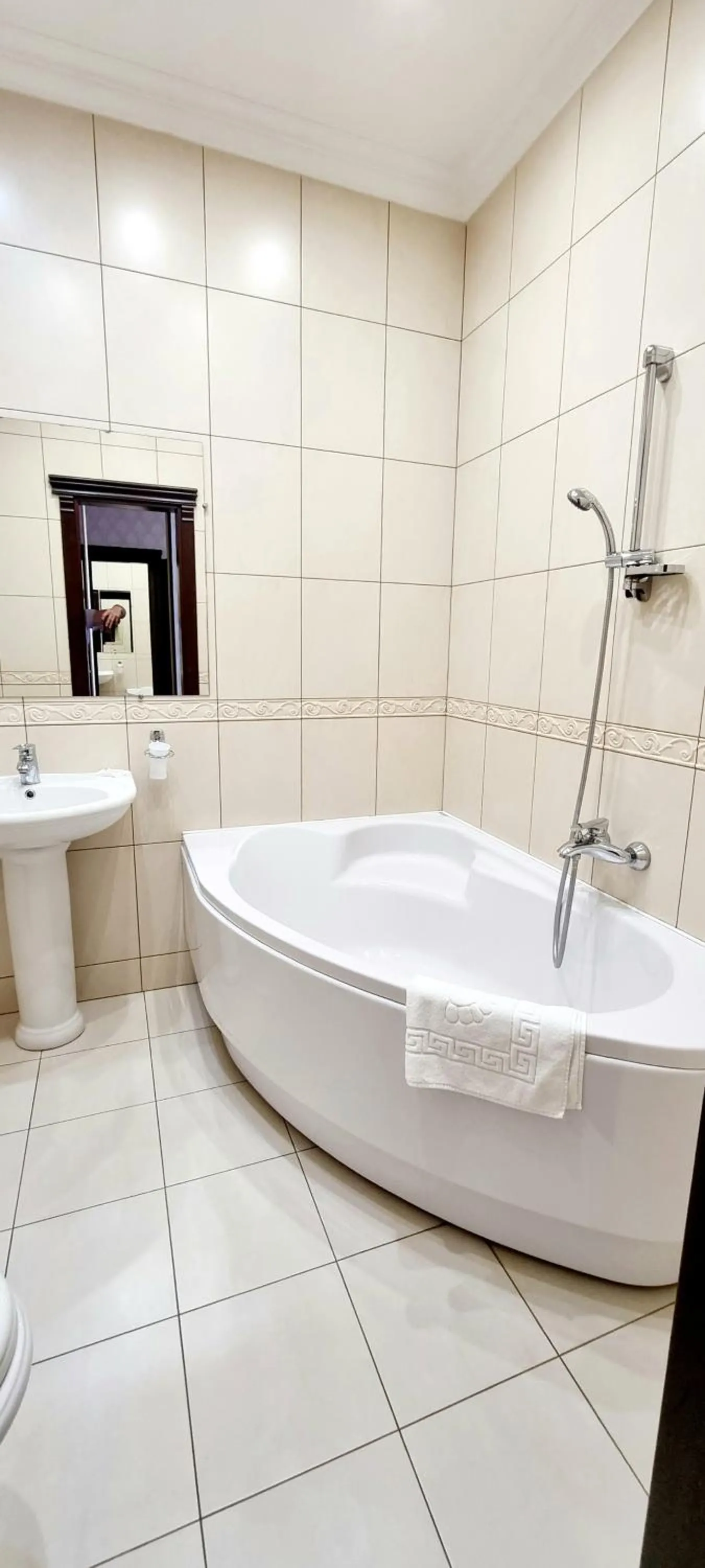 Bathroom in Oreanda Hotel