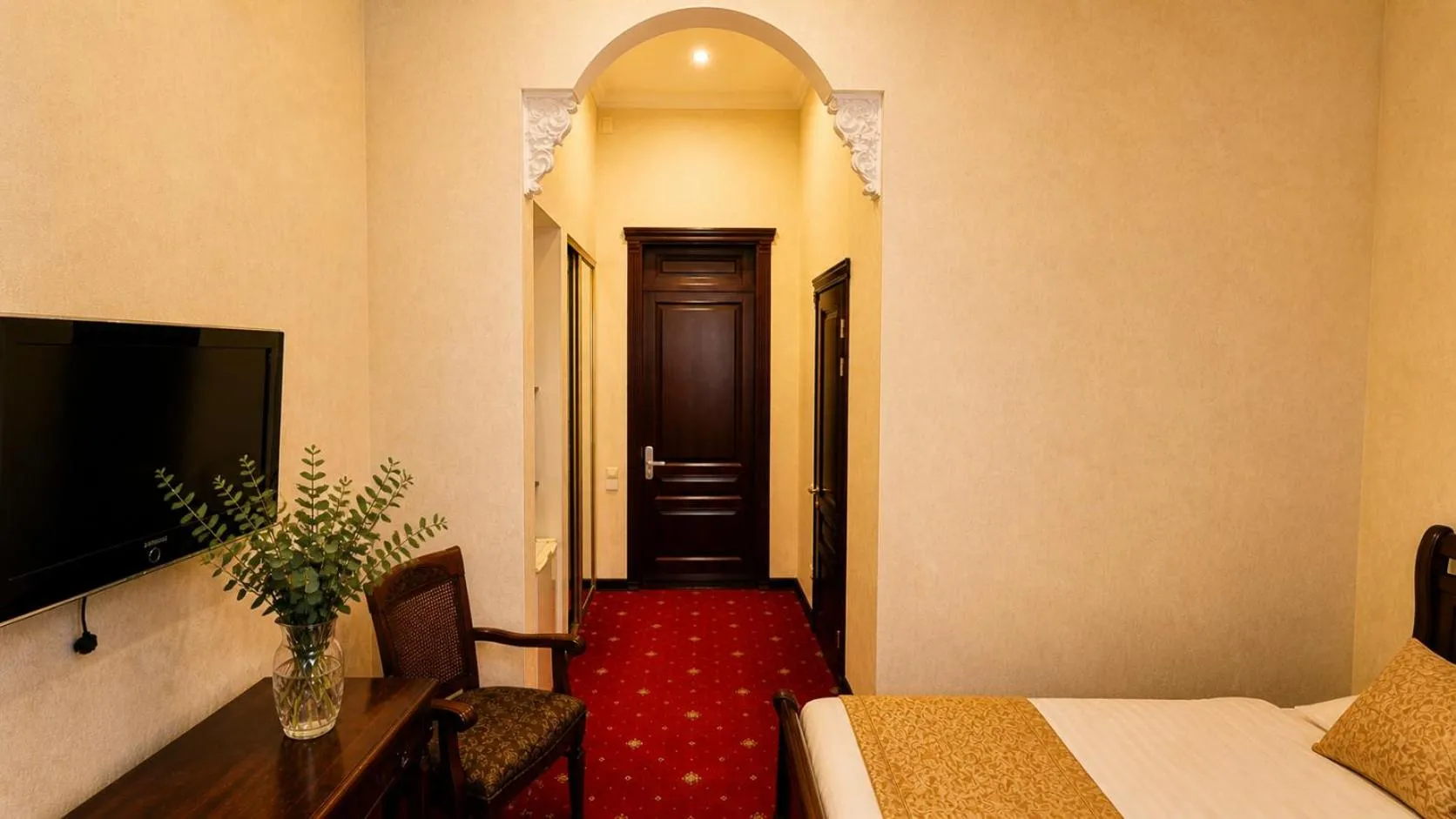 TV and multimedia, Bed in Oreanda Hotel